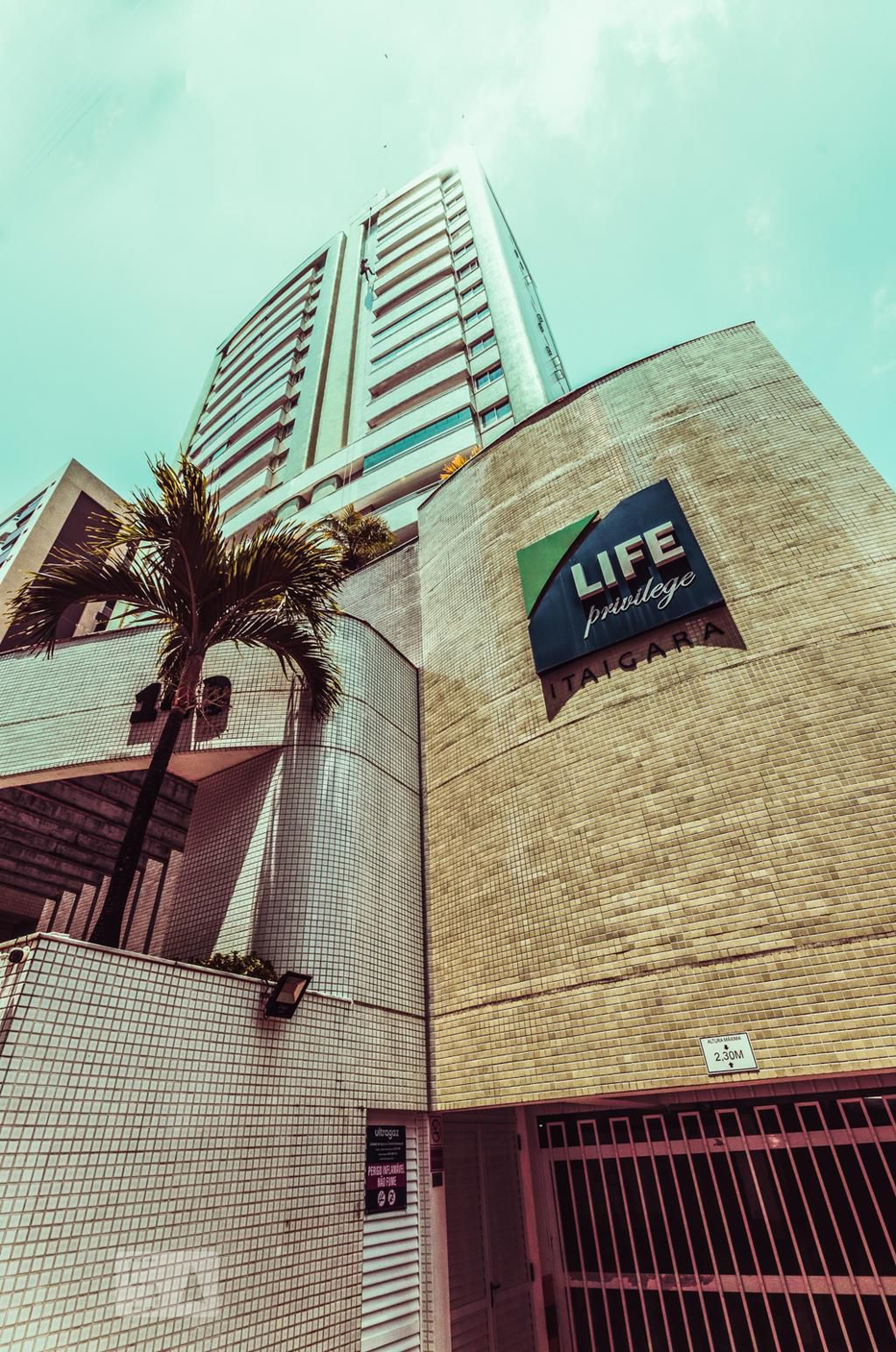 Fachada Condomínio Life Privilege Itaigara