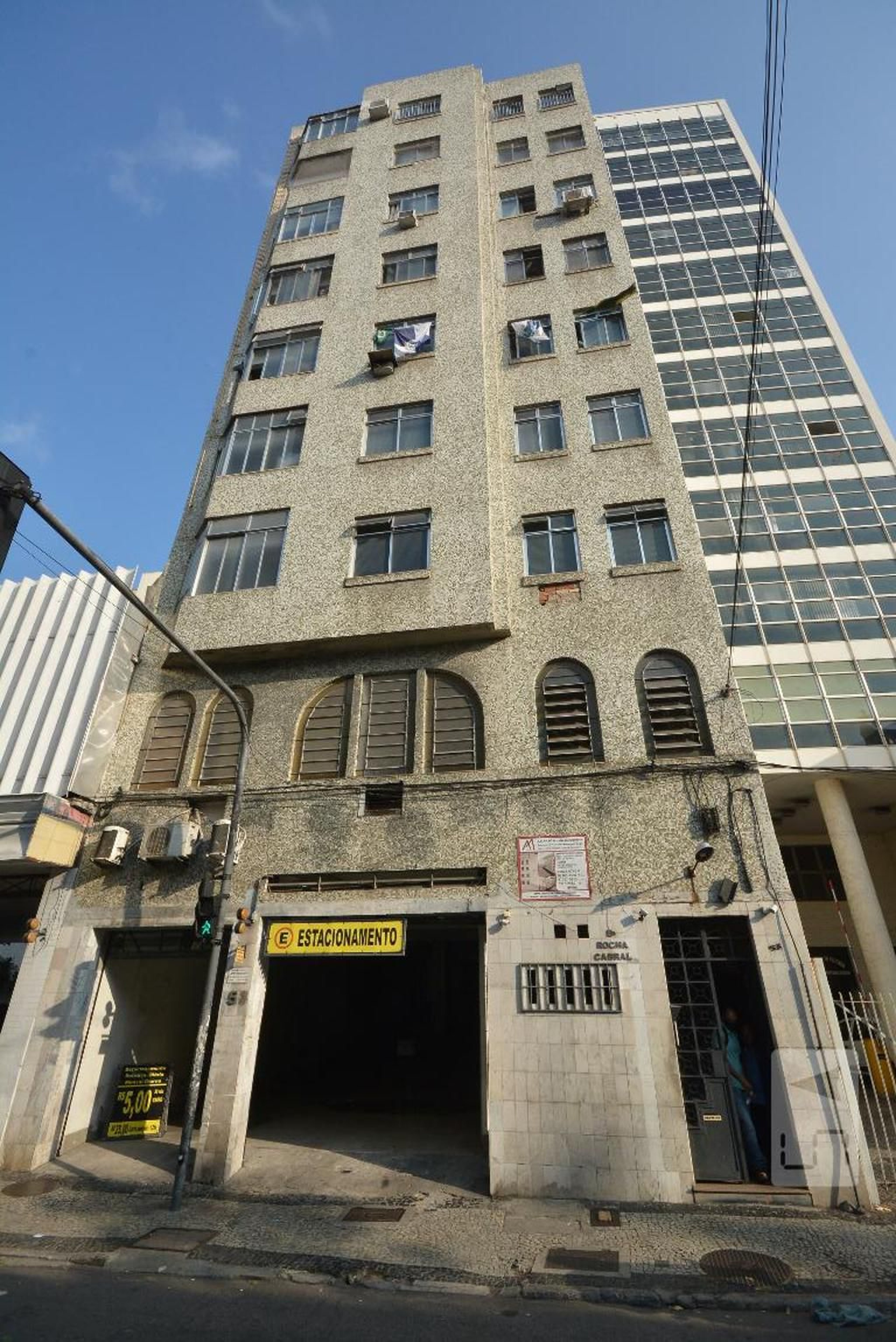 Fachada do Prédio Condomínio em Rua Visconde do Rio Branco, 53