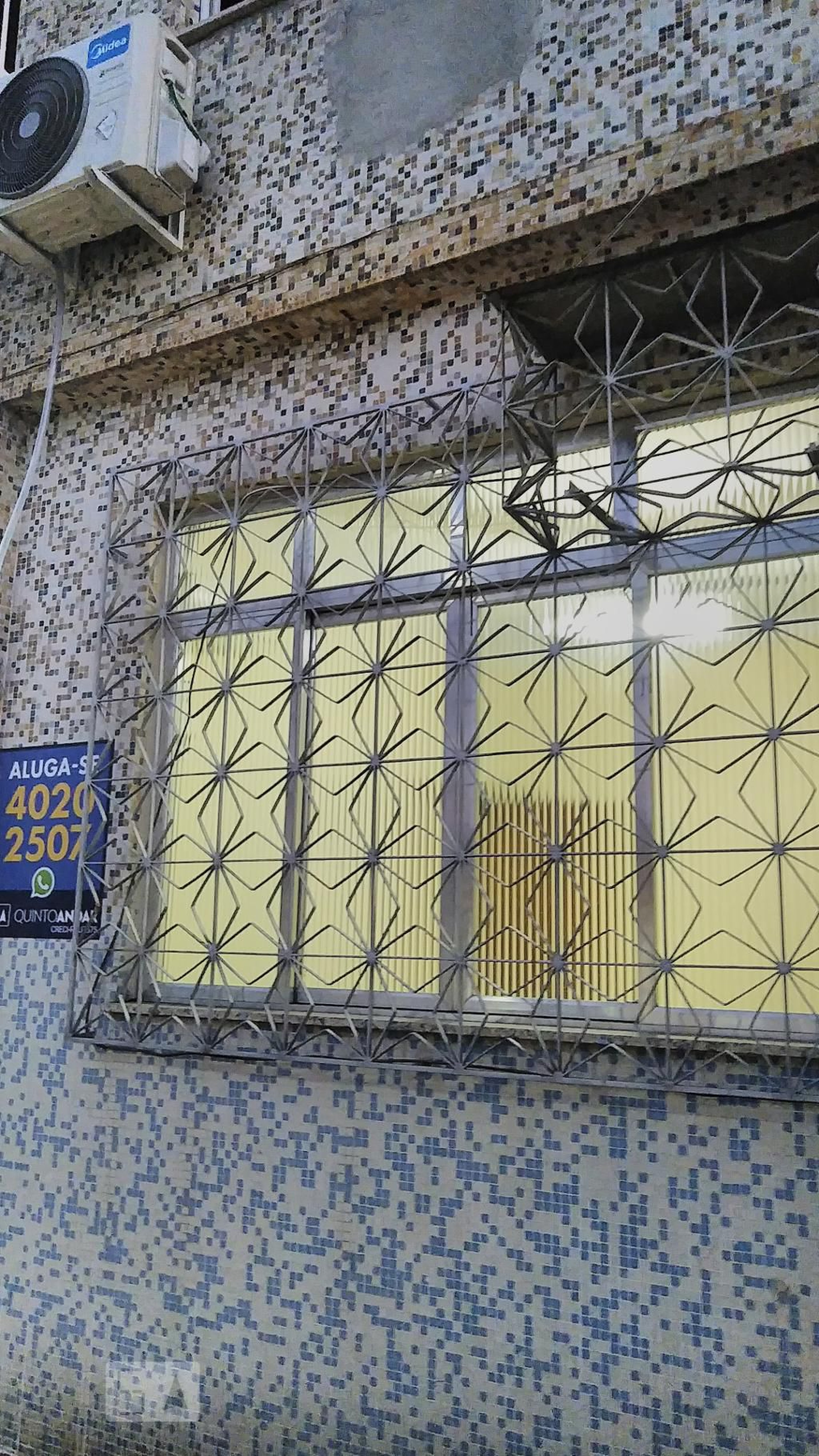 Fachada Condomínio em Rua Professor Viana da Silva, 575