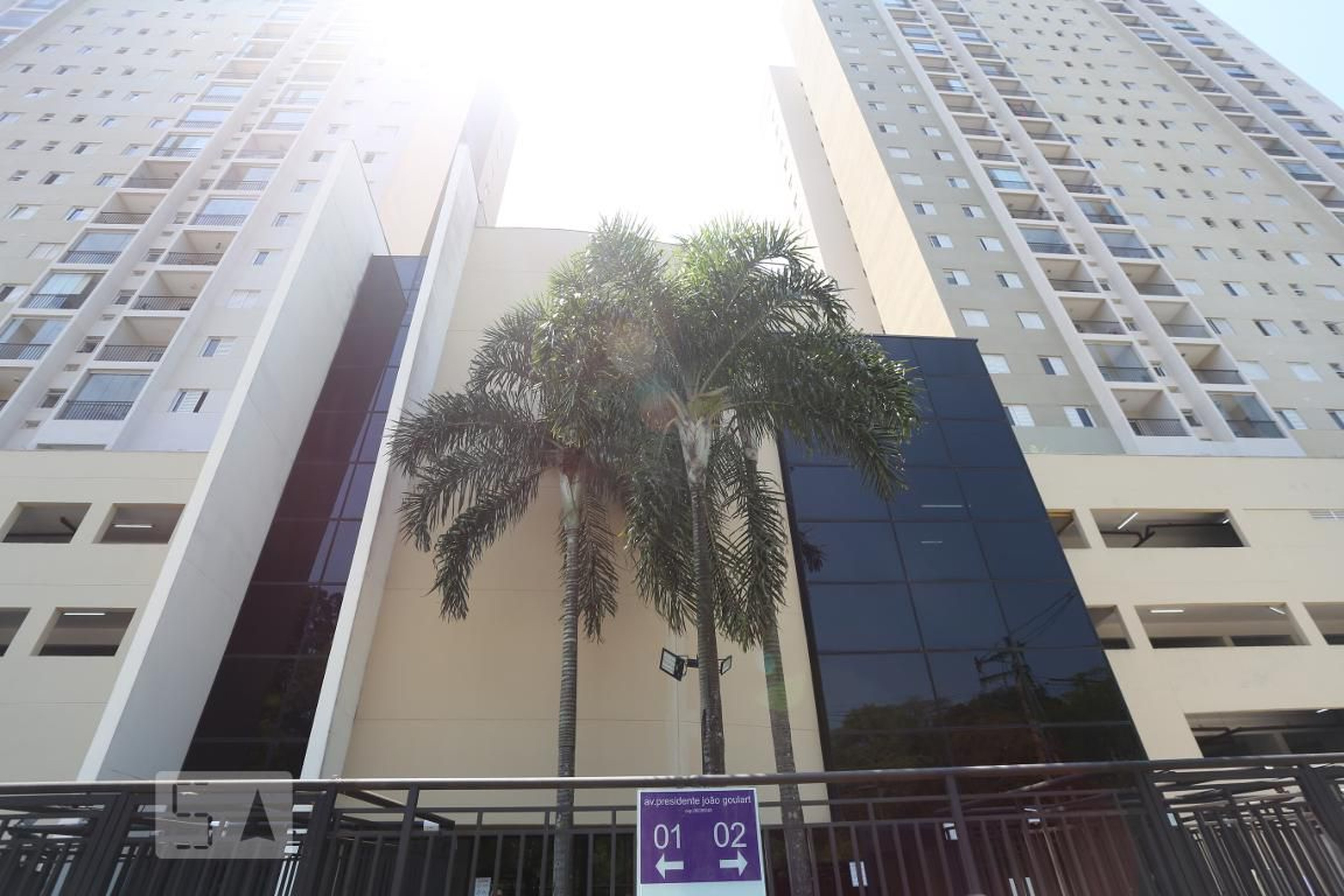 Fachada do Condomínio Condomínio Innova São Francisco