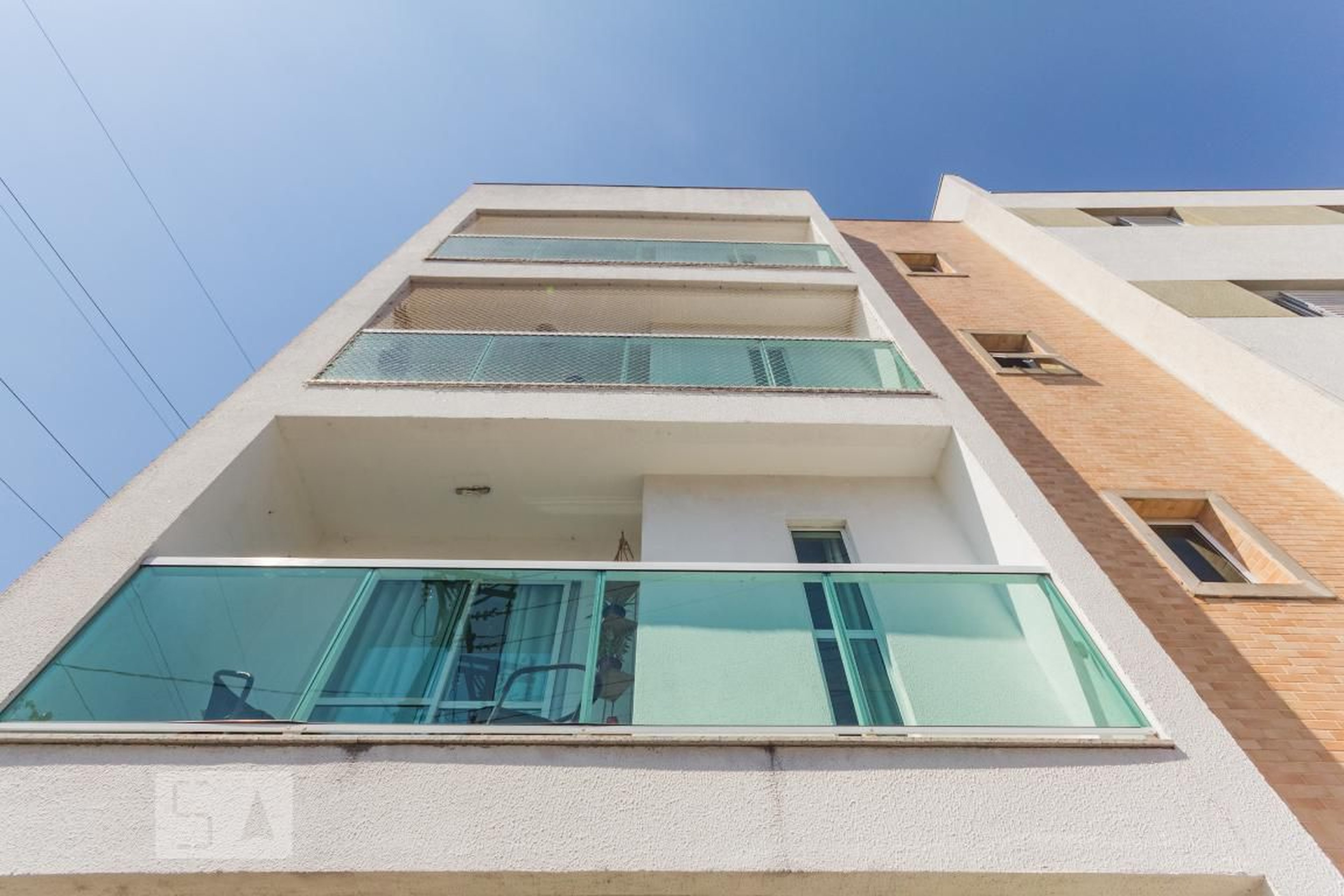 Fachada Condomínio em Rua Capivari, 13