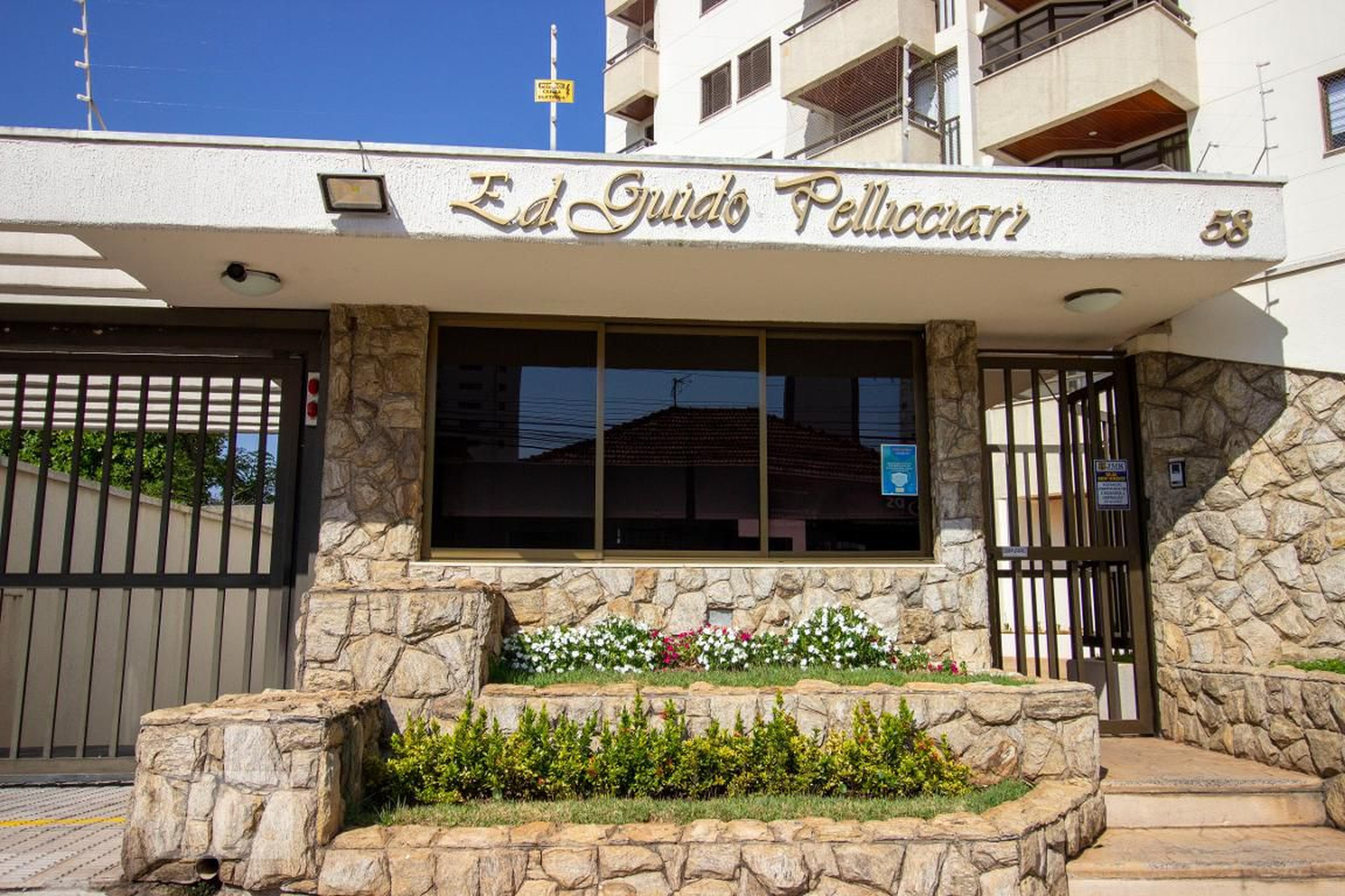 Fachada do Condomínio Condomínio Guido Pelliciari