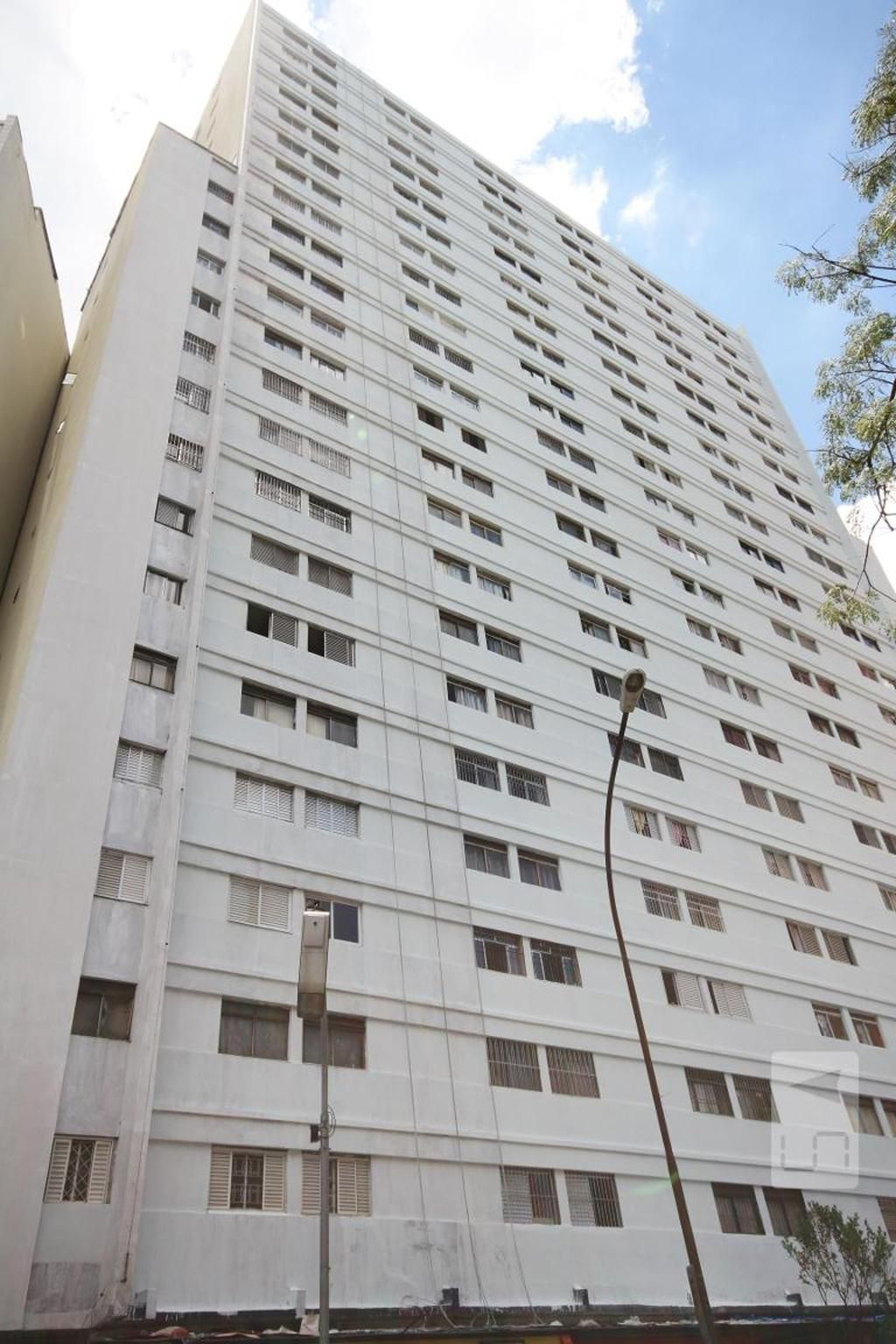 Fachada Condomínio em Rua Lúcio Paim, 93