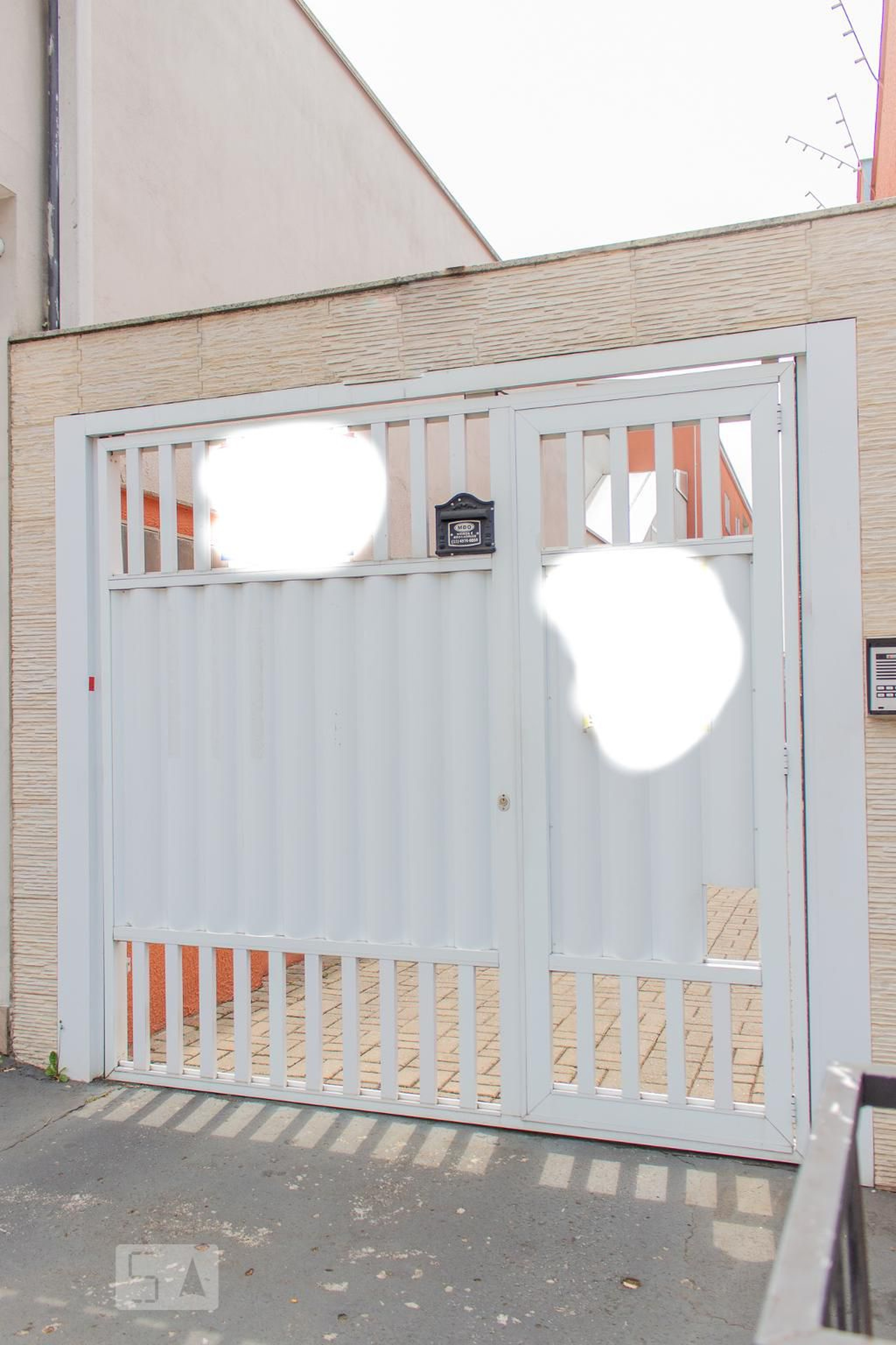 Fachada Condomínio em Rua Alzira, 251