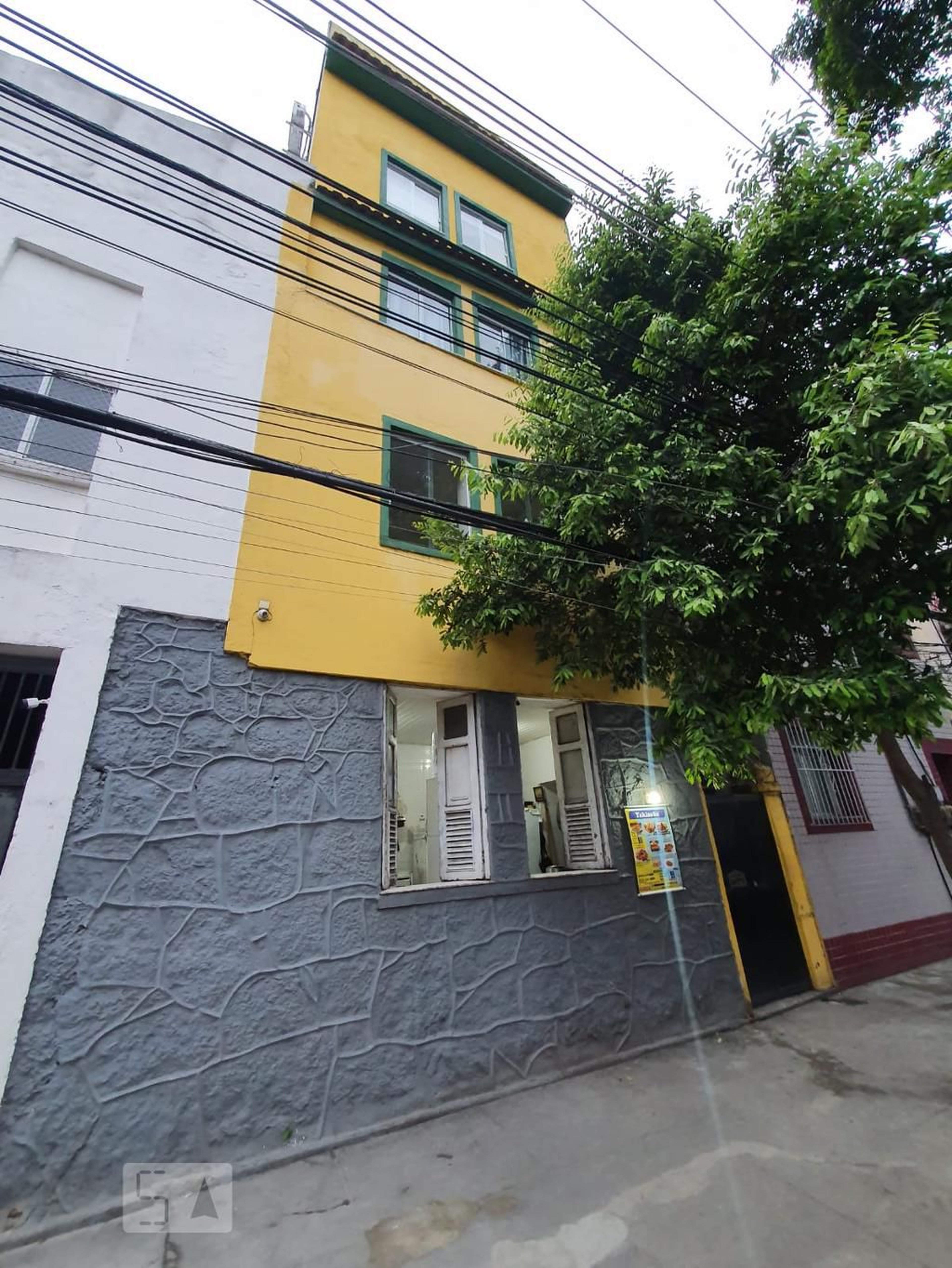 Fachada Condomínio em Rua Barão de Ubá, 102