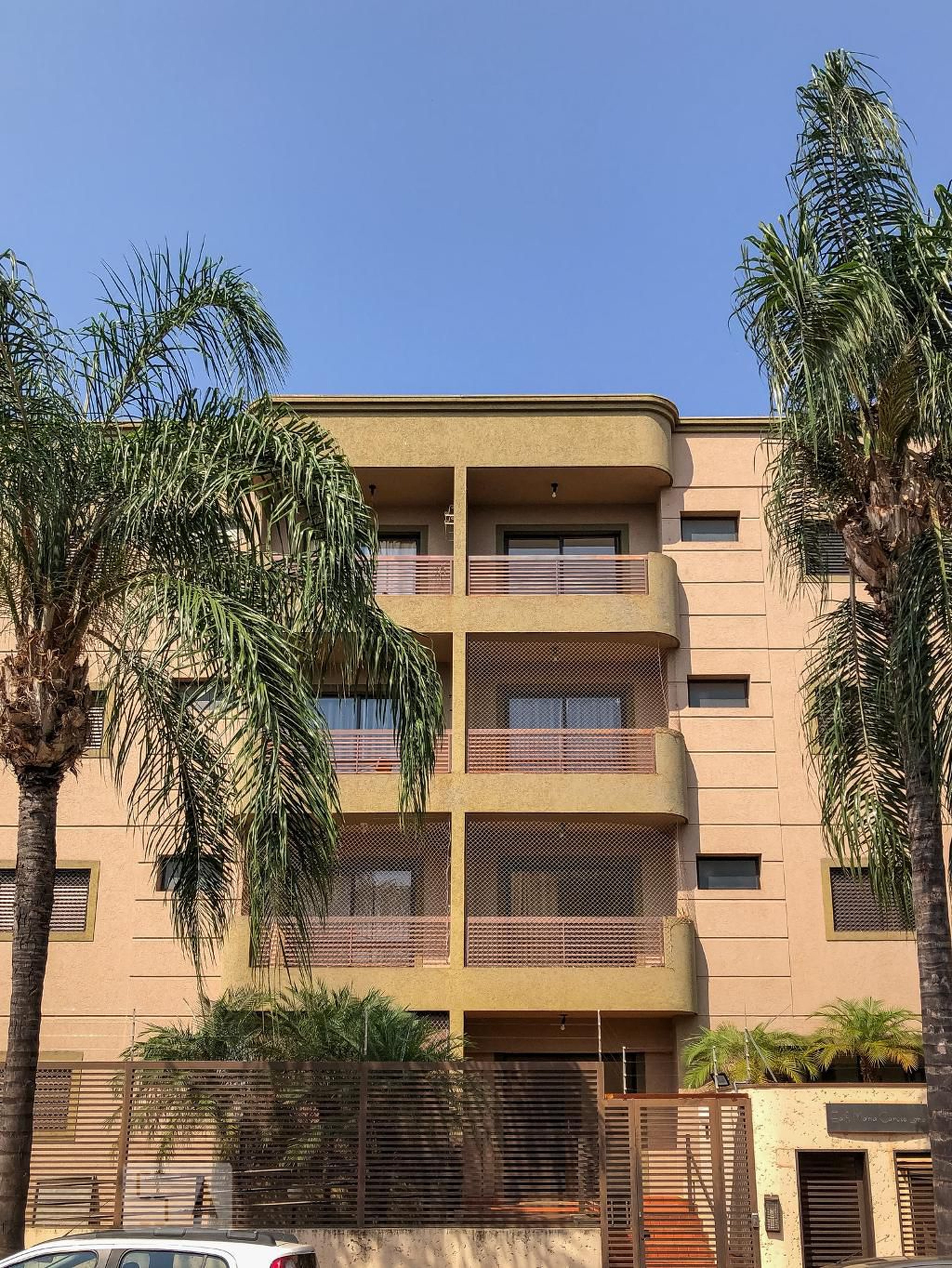 Fachada Condomínio Maria Carneiro Loria