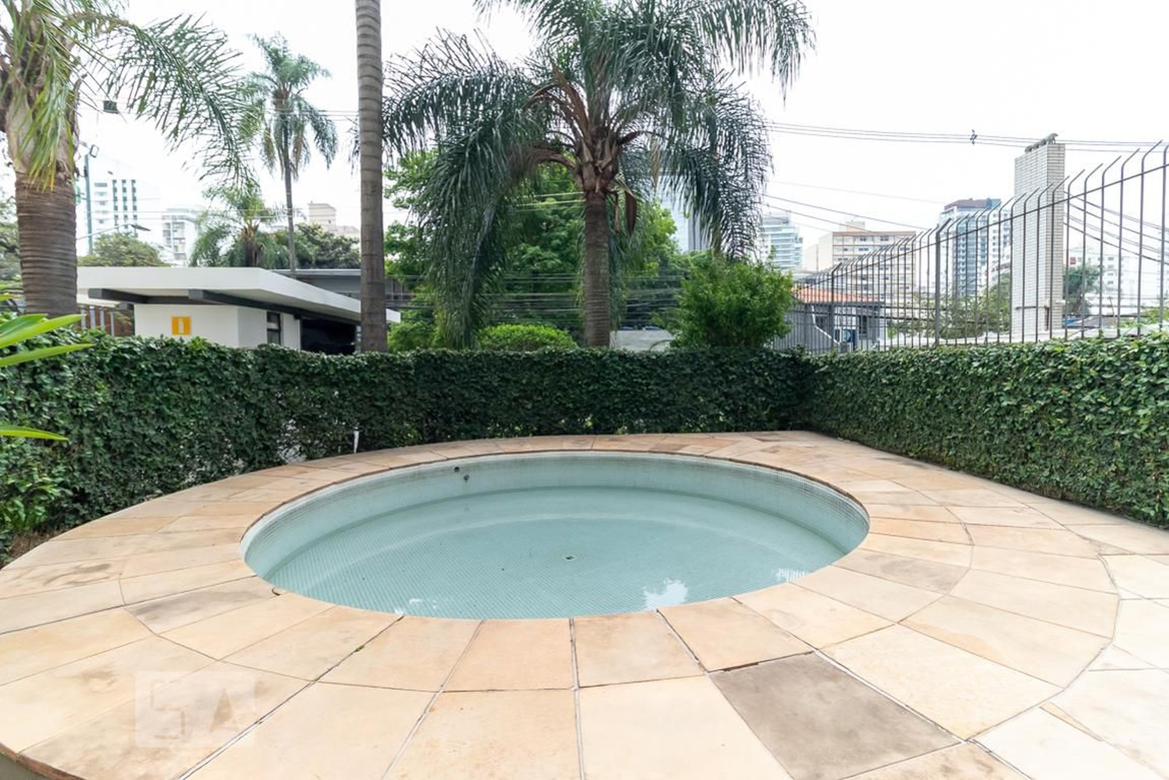 Piscina - Maison Mediterrâneo