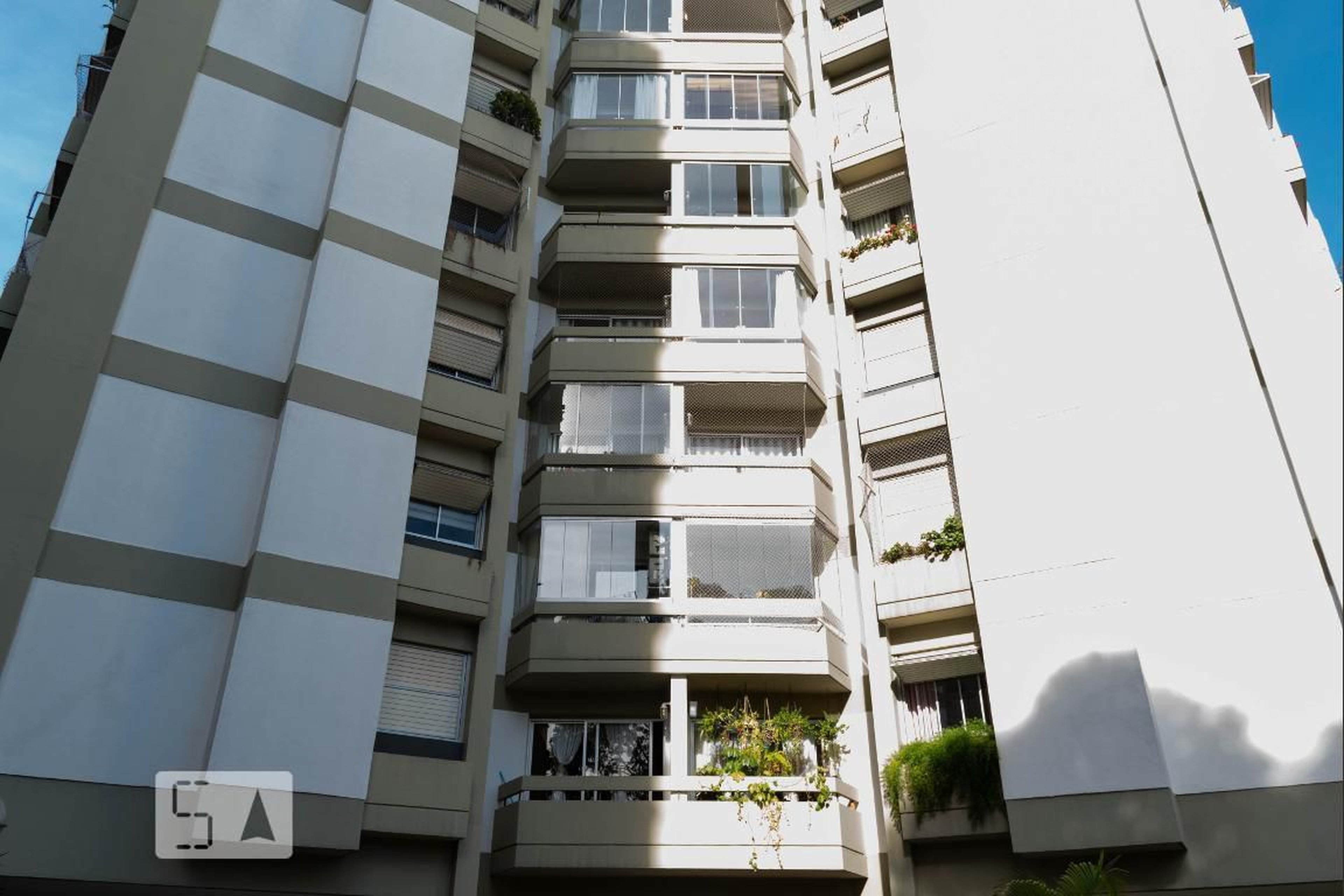 Fachada Condomínio em Avenida Senador Casemiro da Rocha, 609 - 12