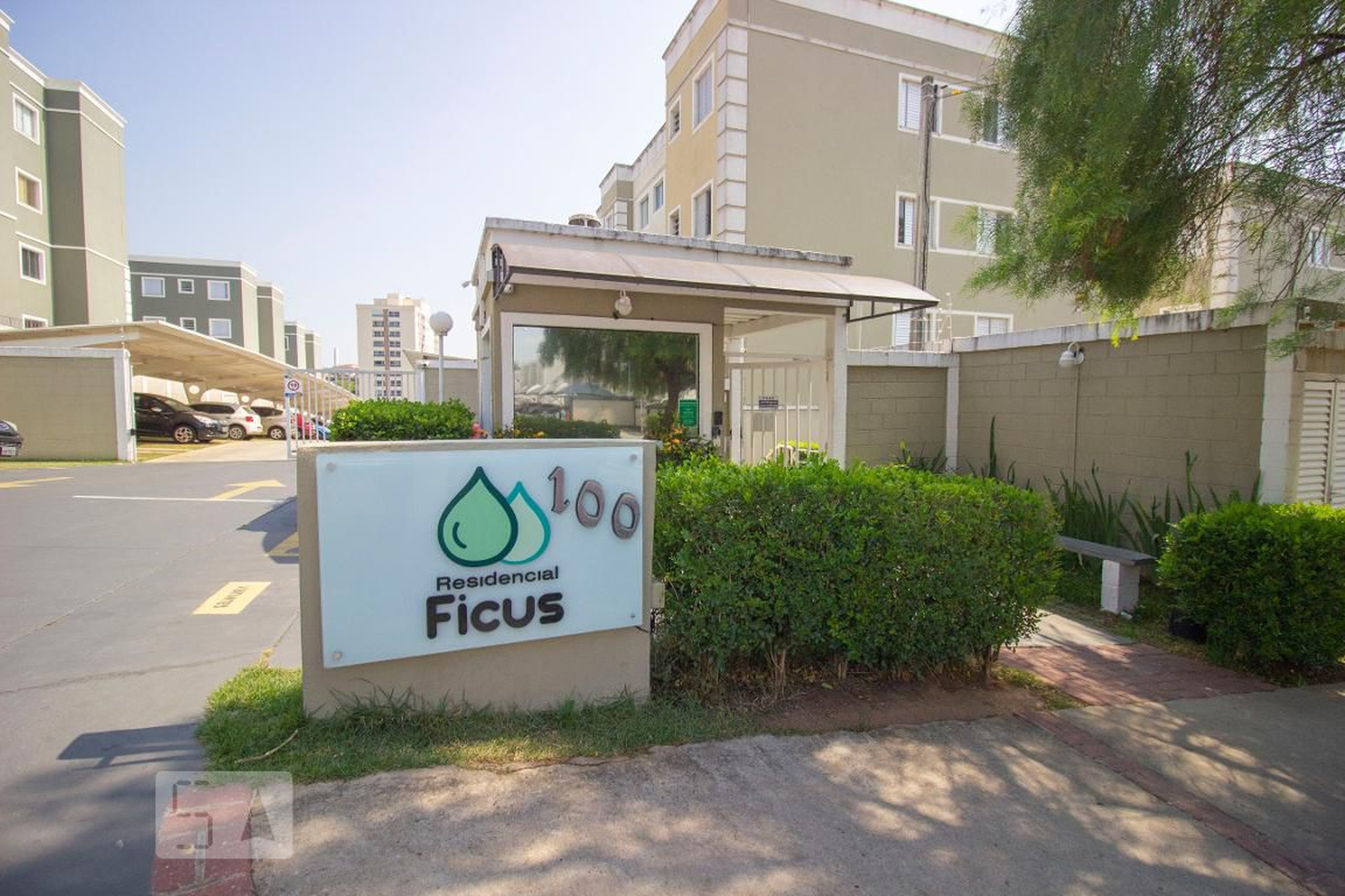 Fachada do Condomínio Condomínio Reserva do Japi