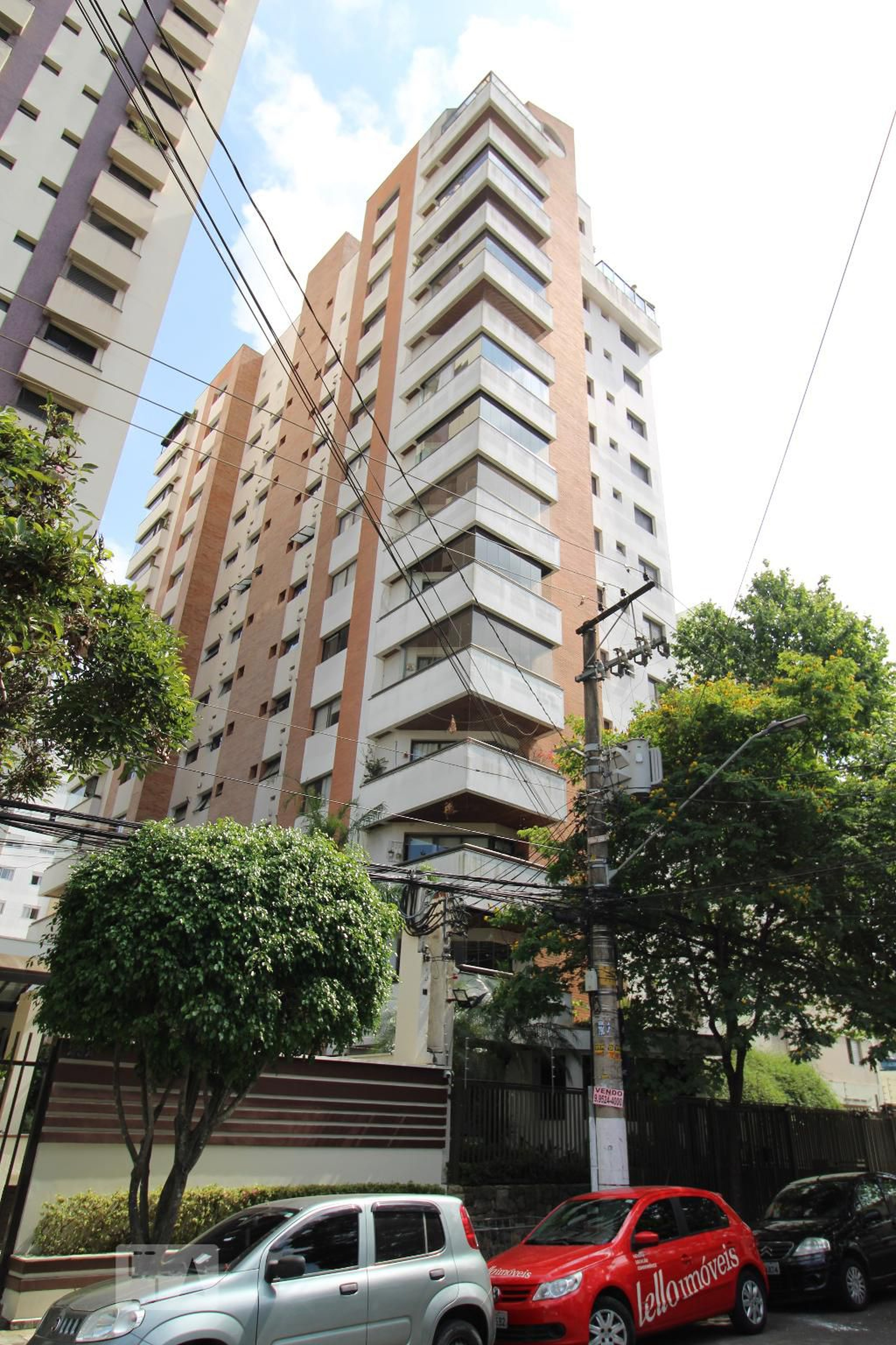 Fachada do prédio Condomínio Villa Lobos