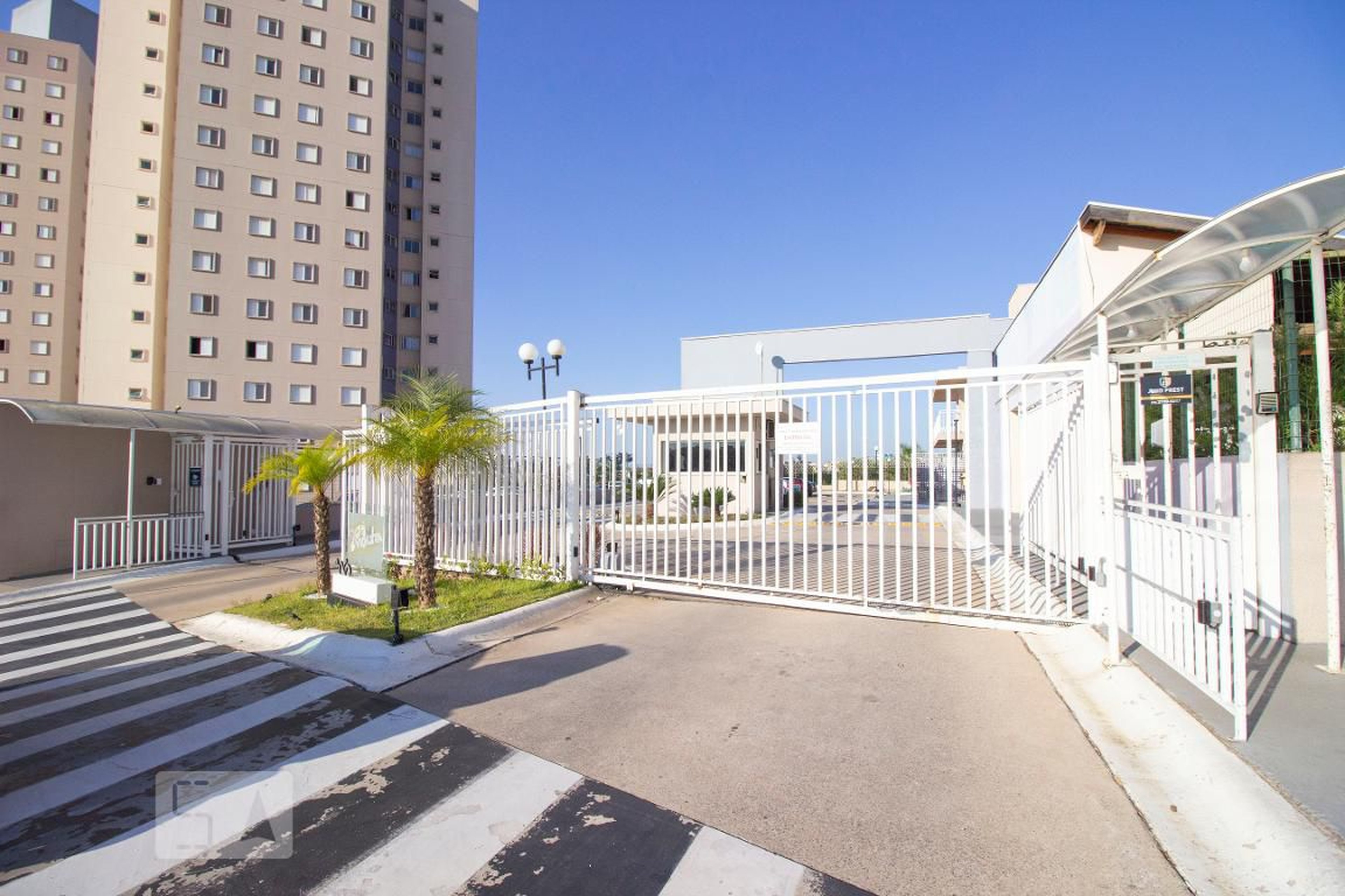 Fachada do Condomínio Residencial Violeta