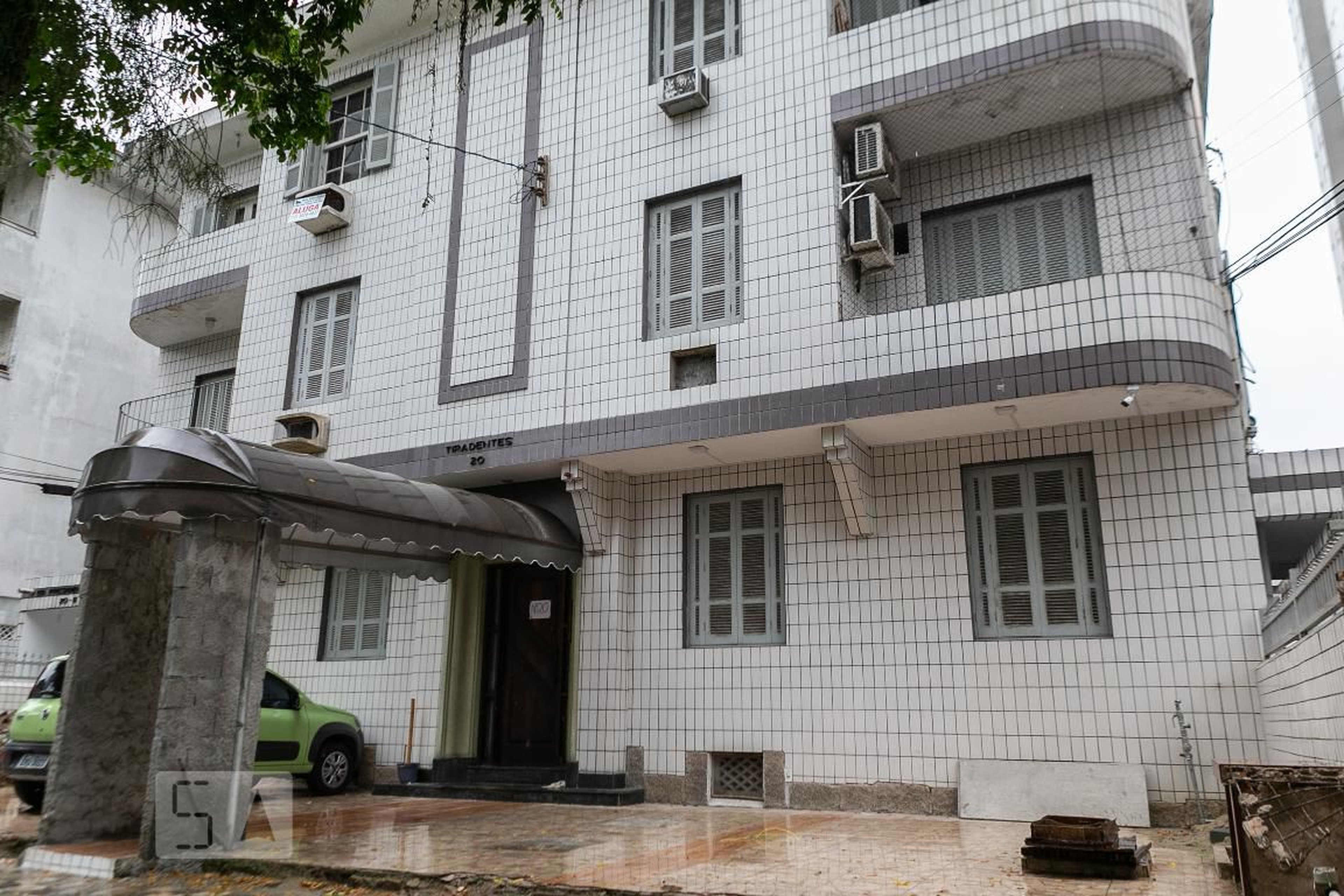 Fachada Condomínio em Rua Alagoas, 20