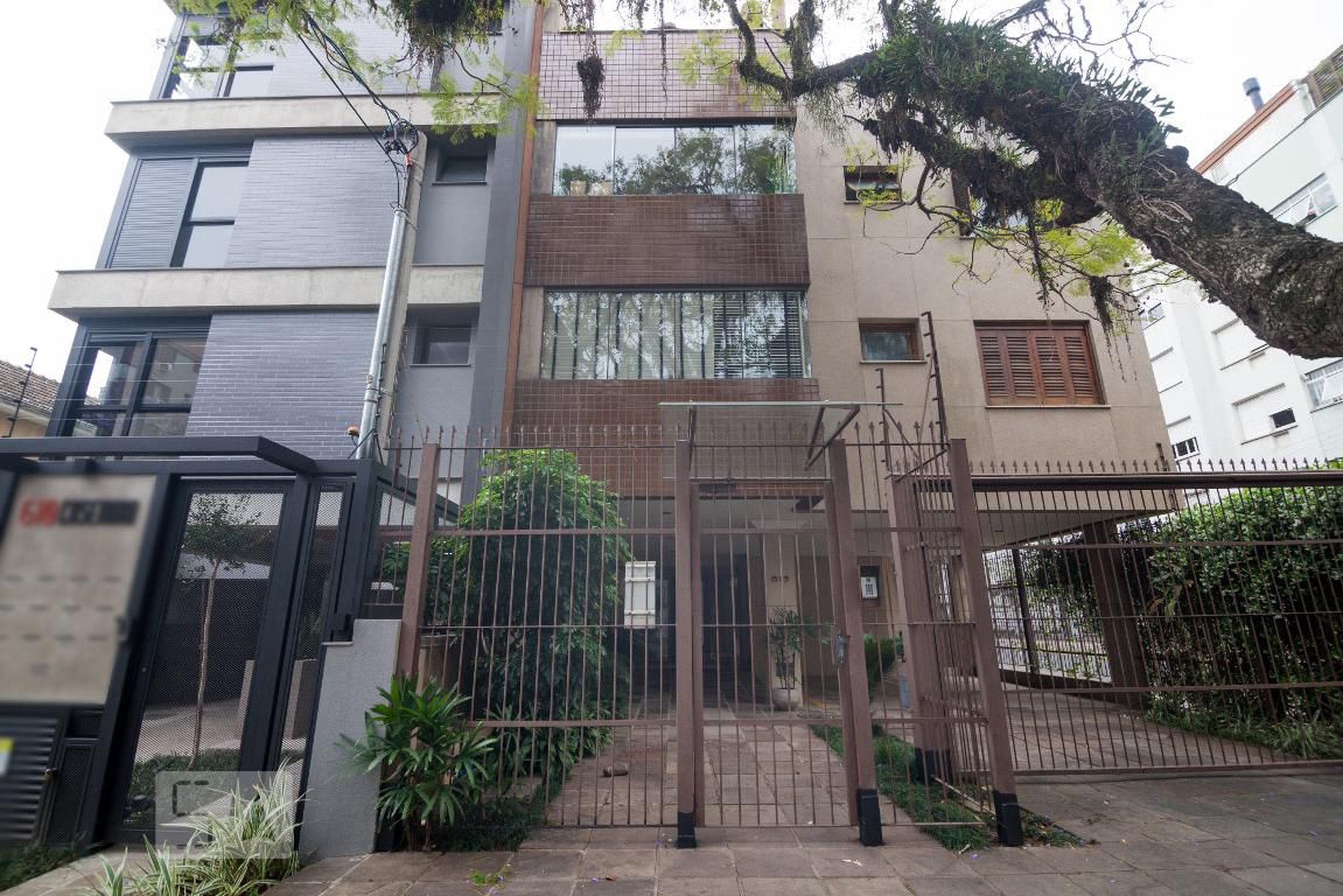 Fachada Condomínio em Rua Casemiro de Abreu, 616