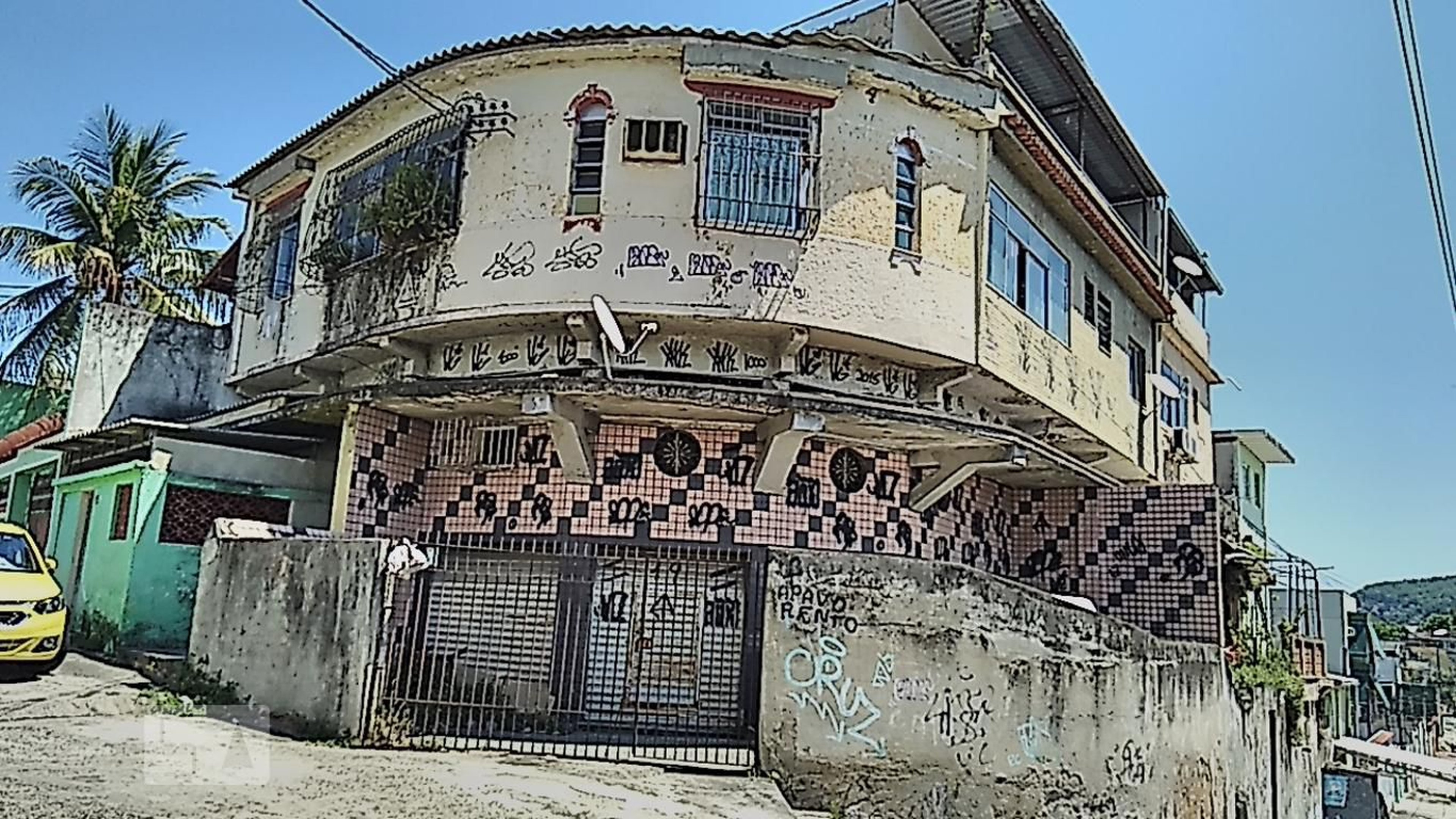 Fachada Condomínio em Rua Poacu, 84