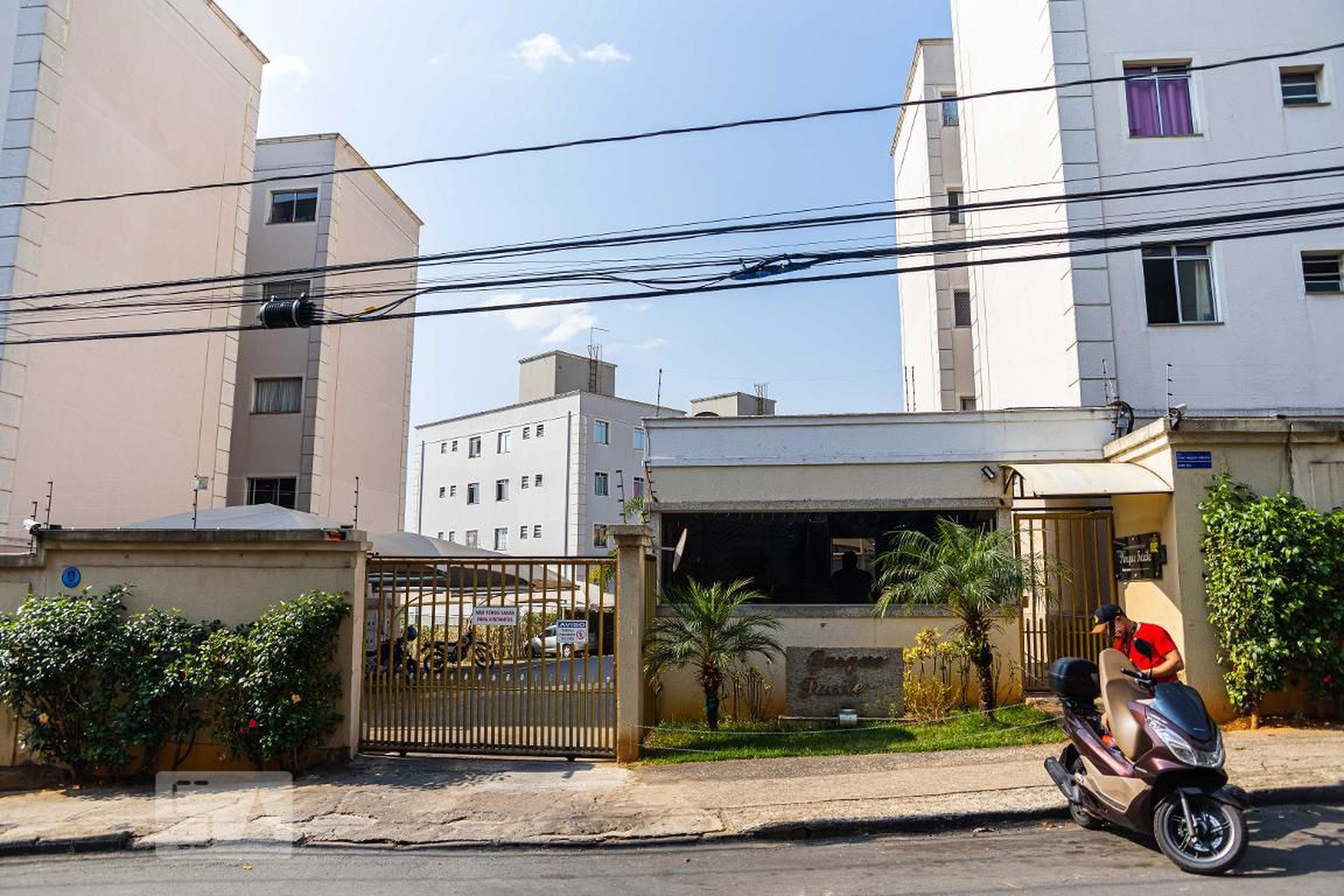 Fachada do Condomínio Residencial Parque Facile