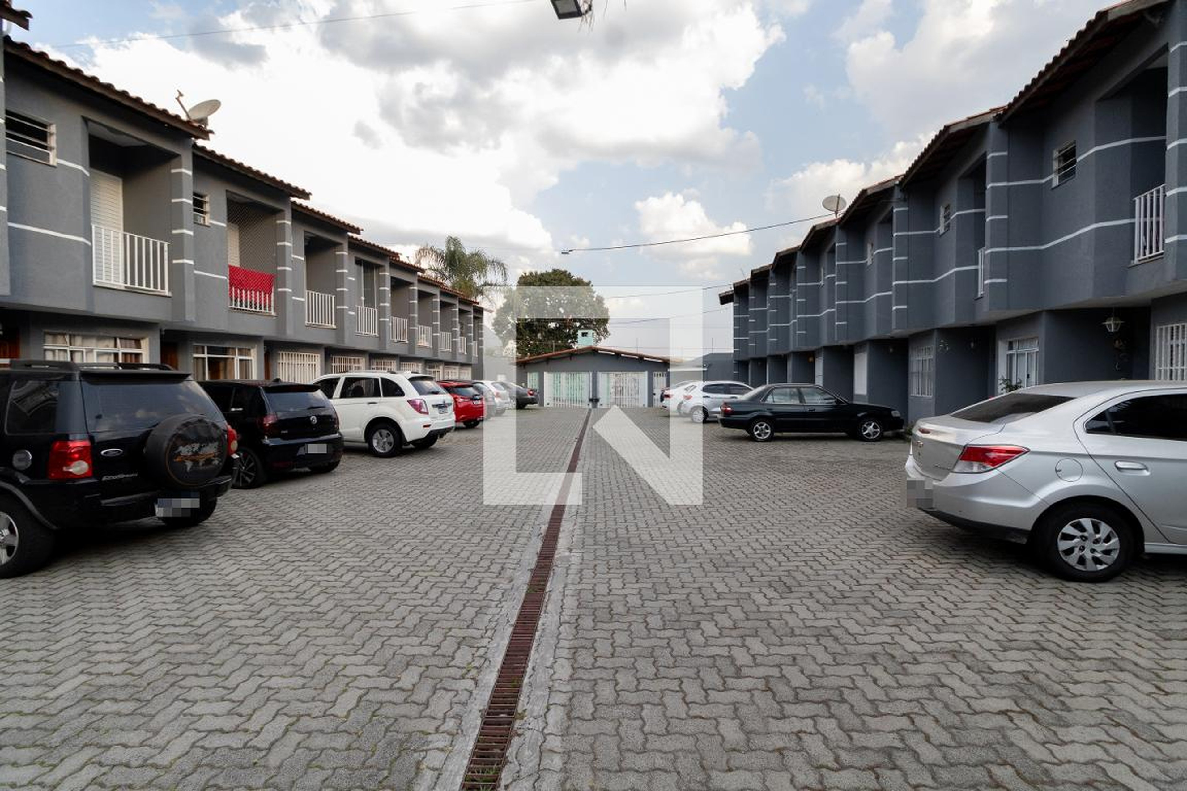 Estacionamento - Palmas do Leste