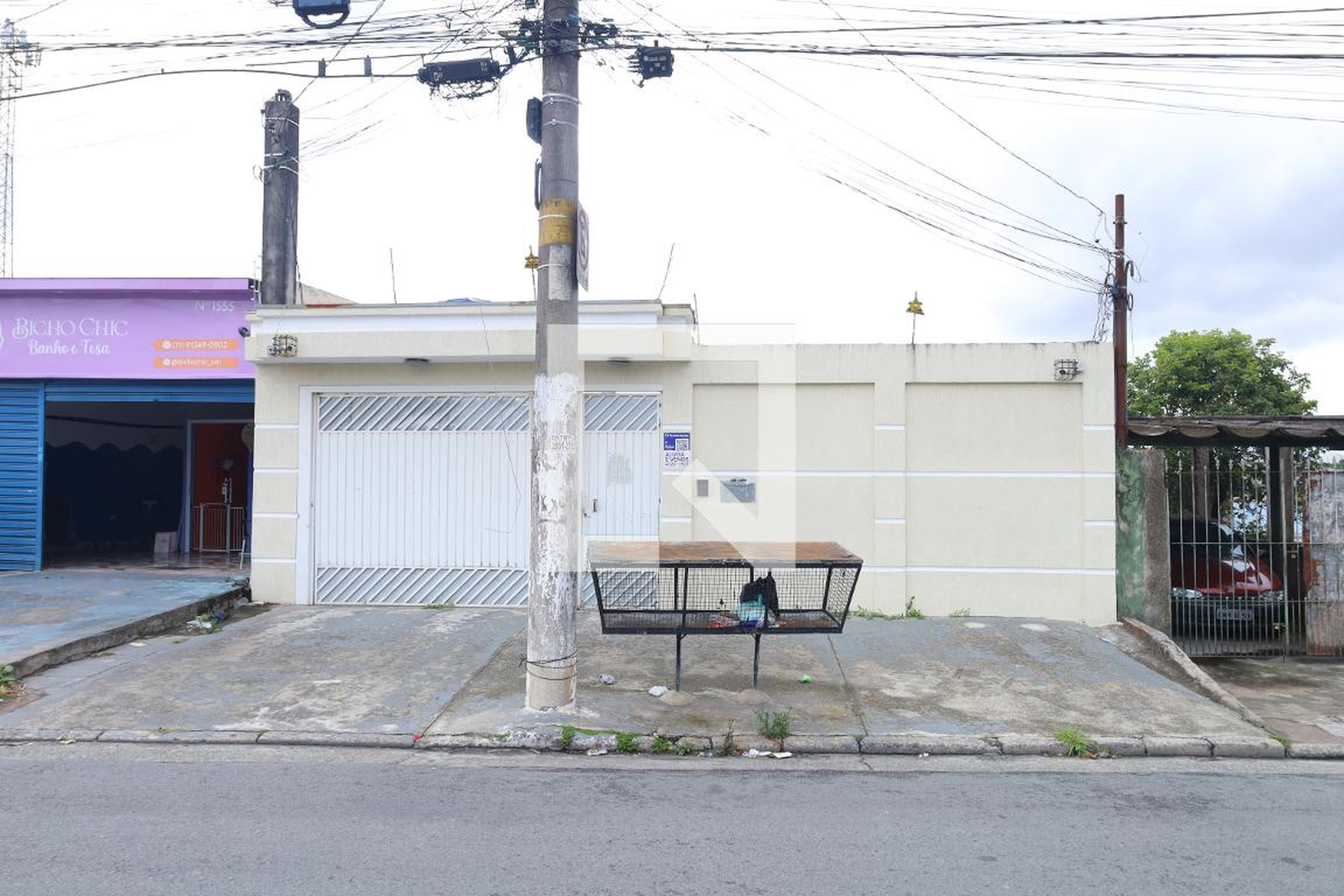 Fachada do condomínio Condomínio em Praca Jandaira, 35