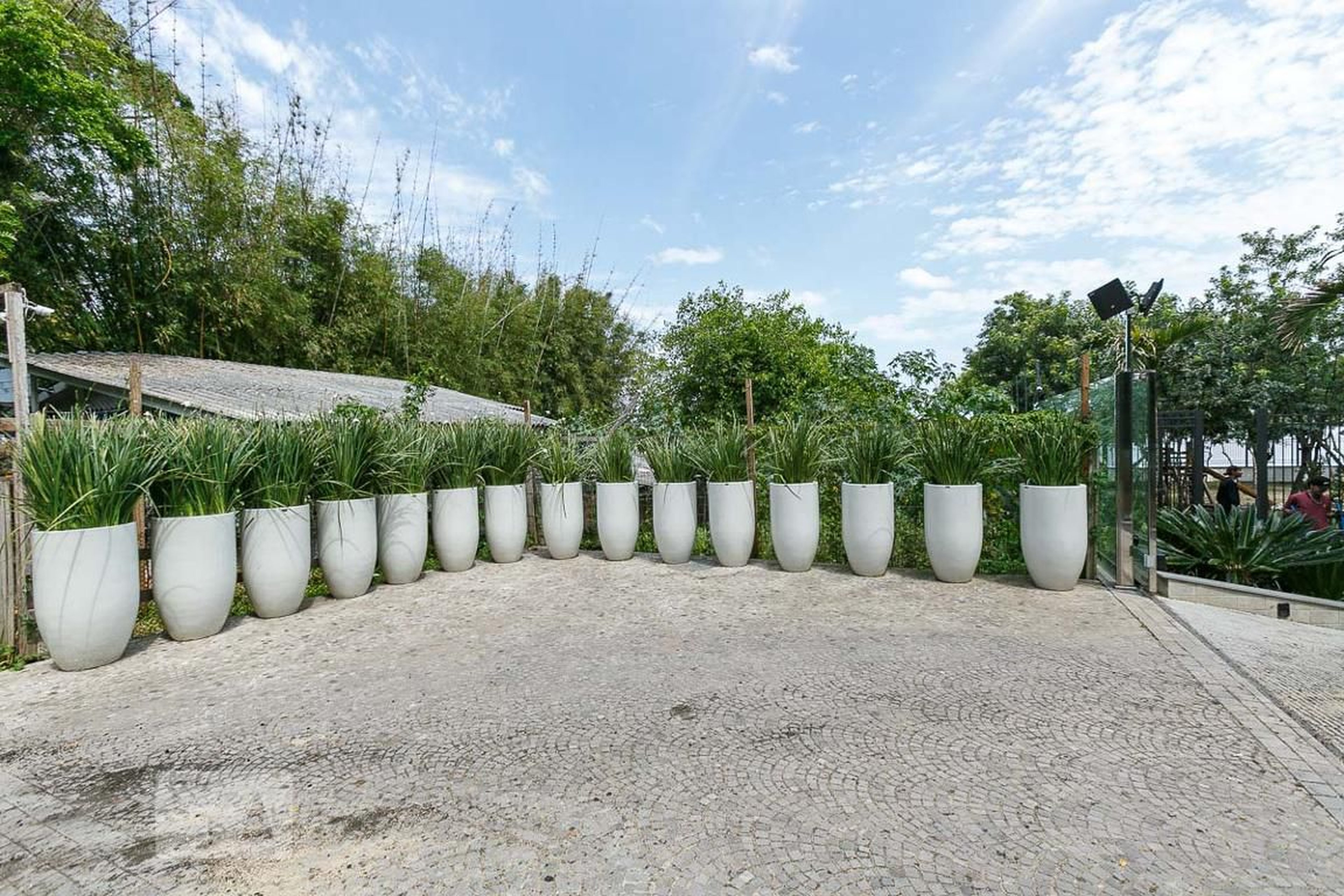 Área Externa - Sirena