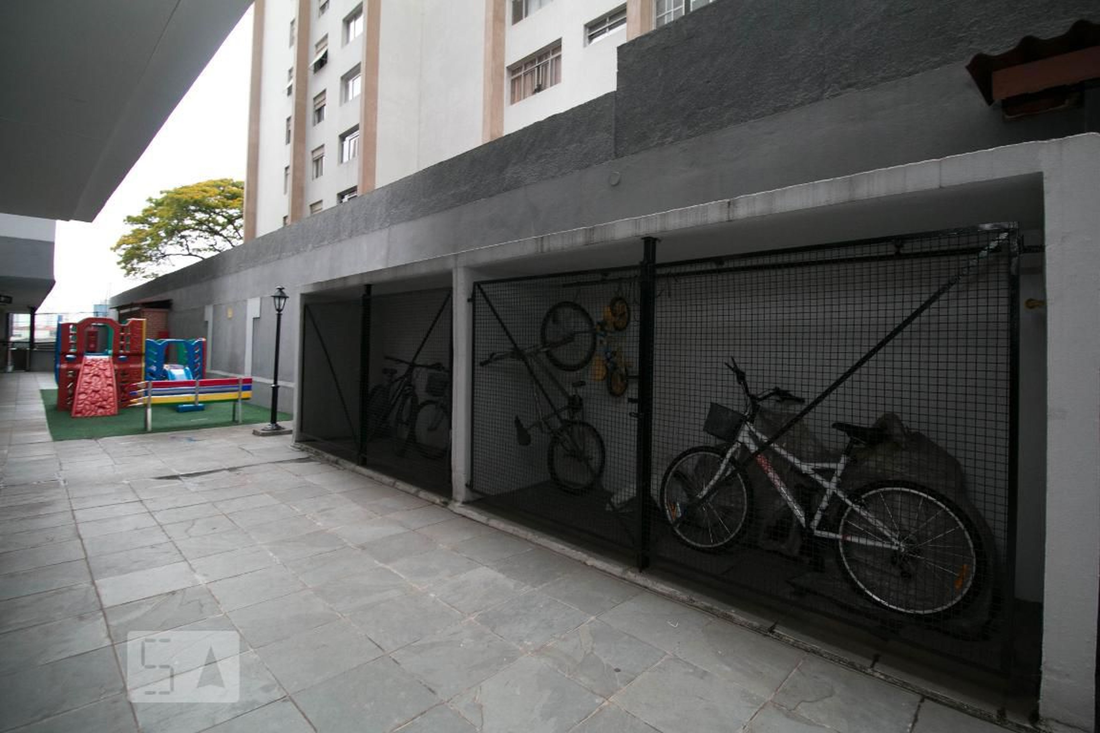 Bicicletário Condomínio em Rua Mariano de Sousa, 696