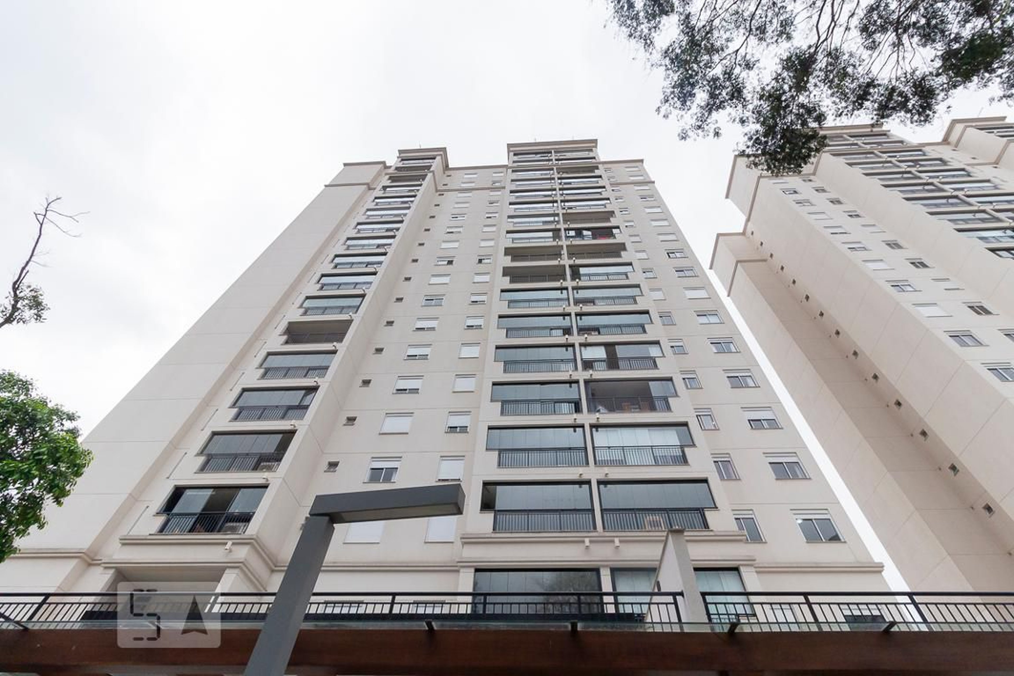 Fachada Condomínio em Avenida João Dias, 181