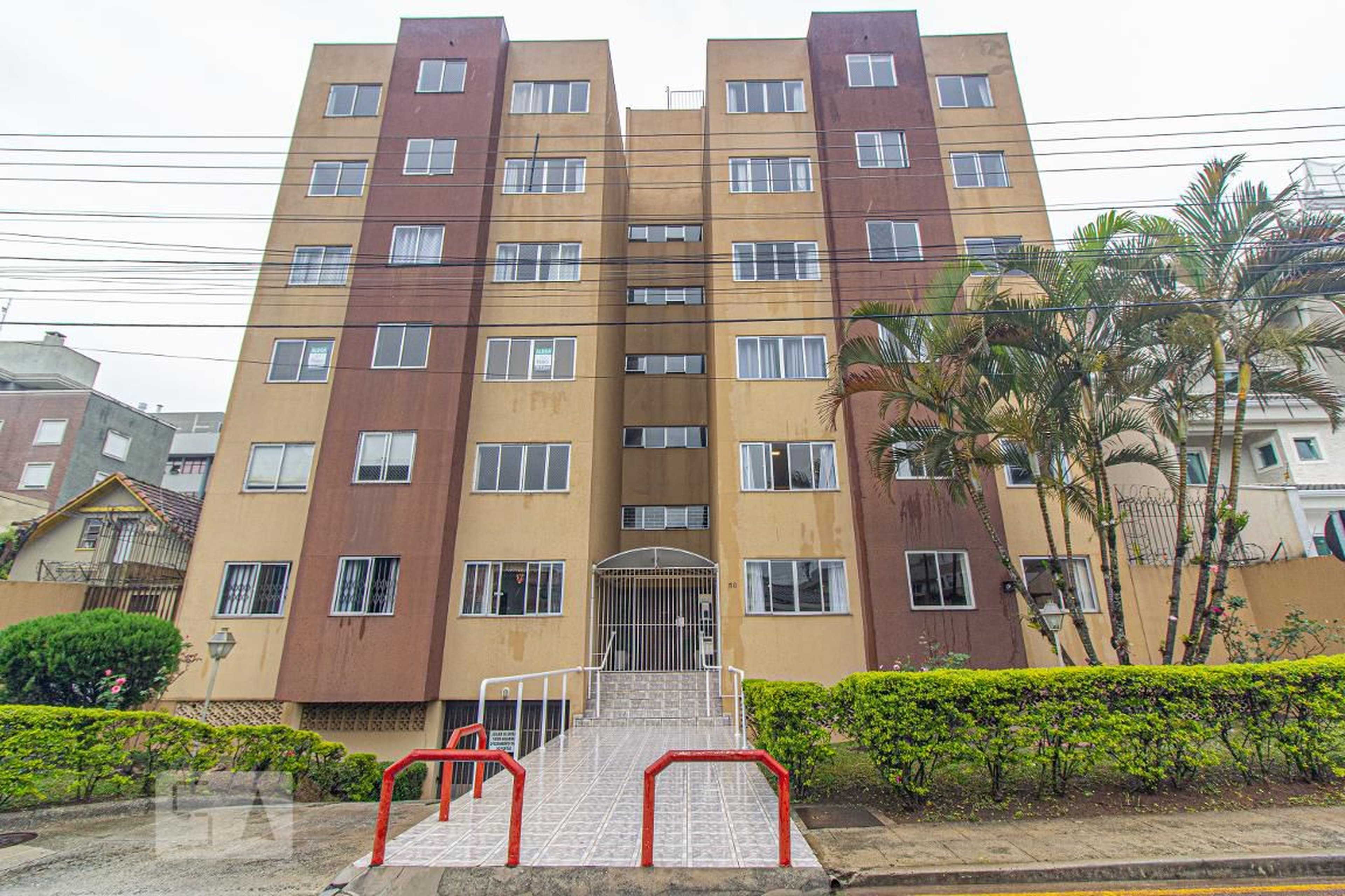 Fachada Condomínio em Rua dos Josefinos, 50