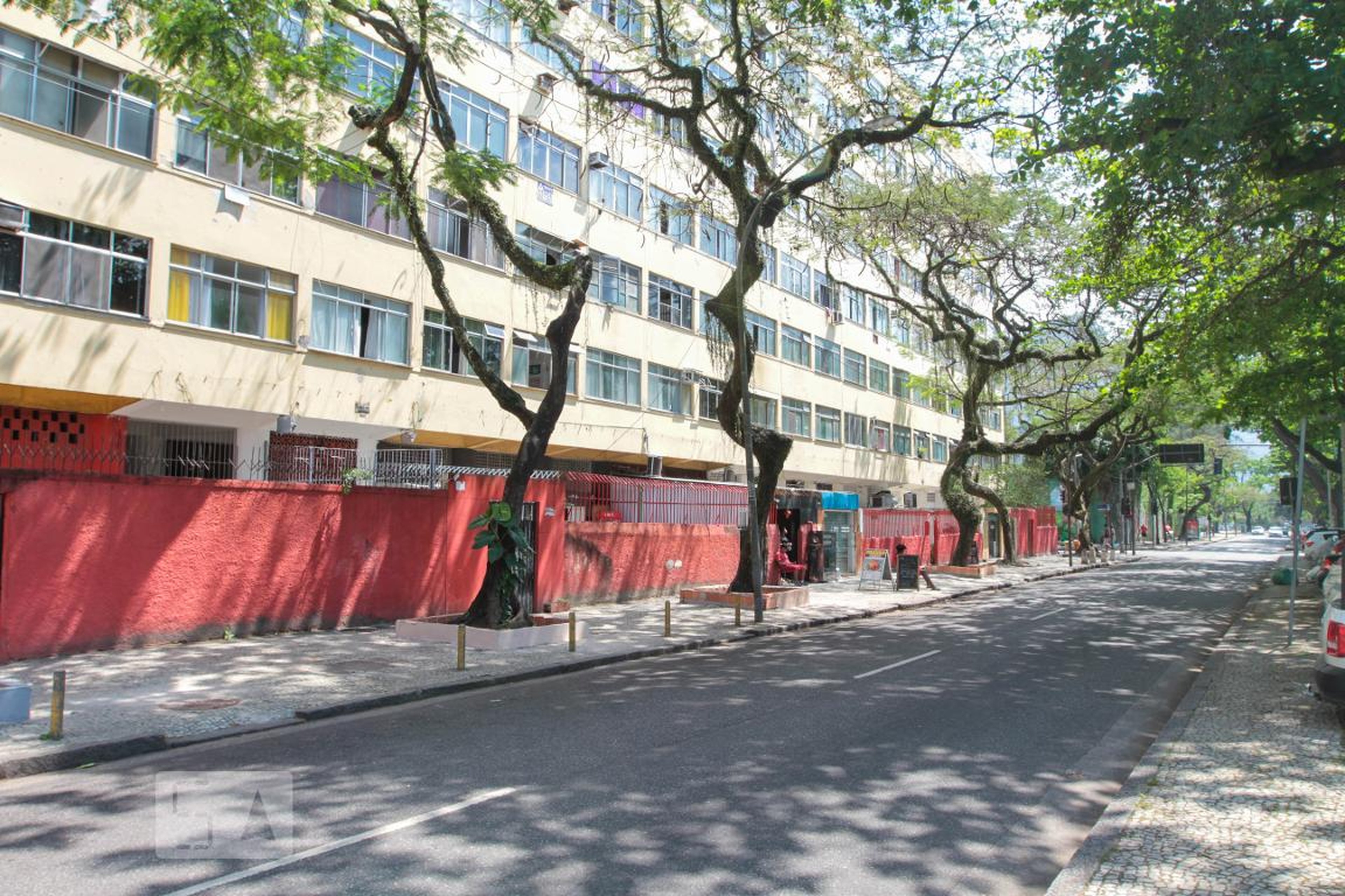 Fachada do Condomínio Condomínio Borges de Medeiros 699