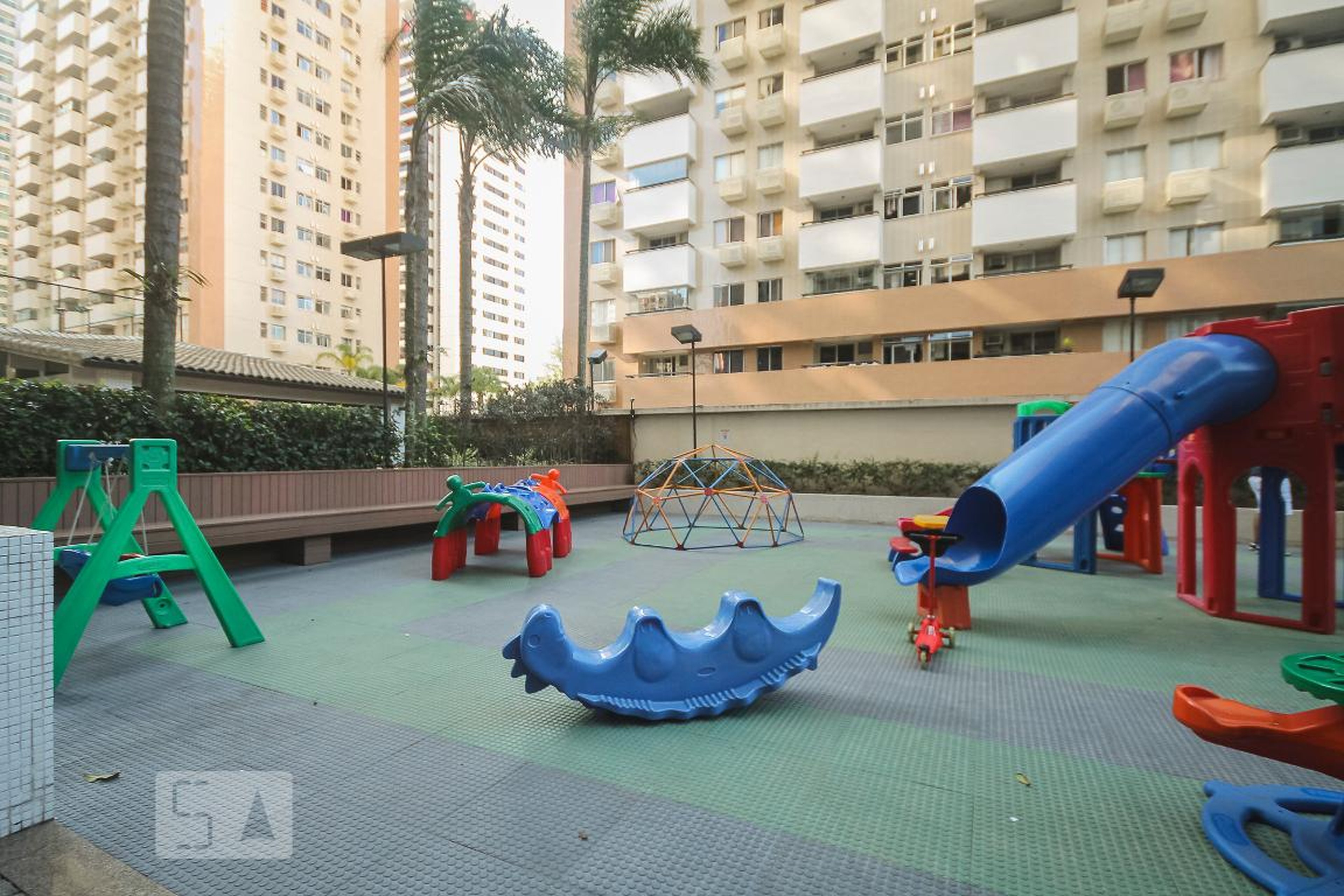 Playground - Via Barra