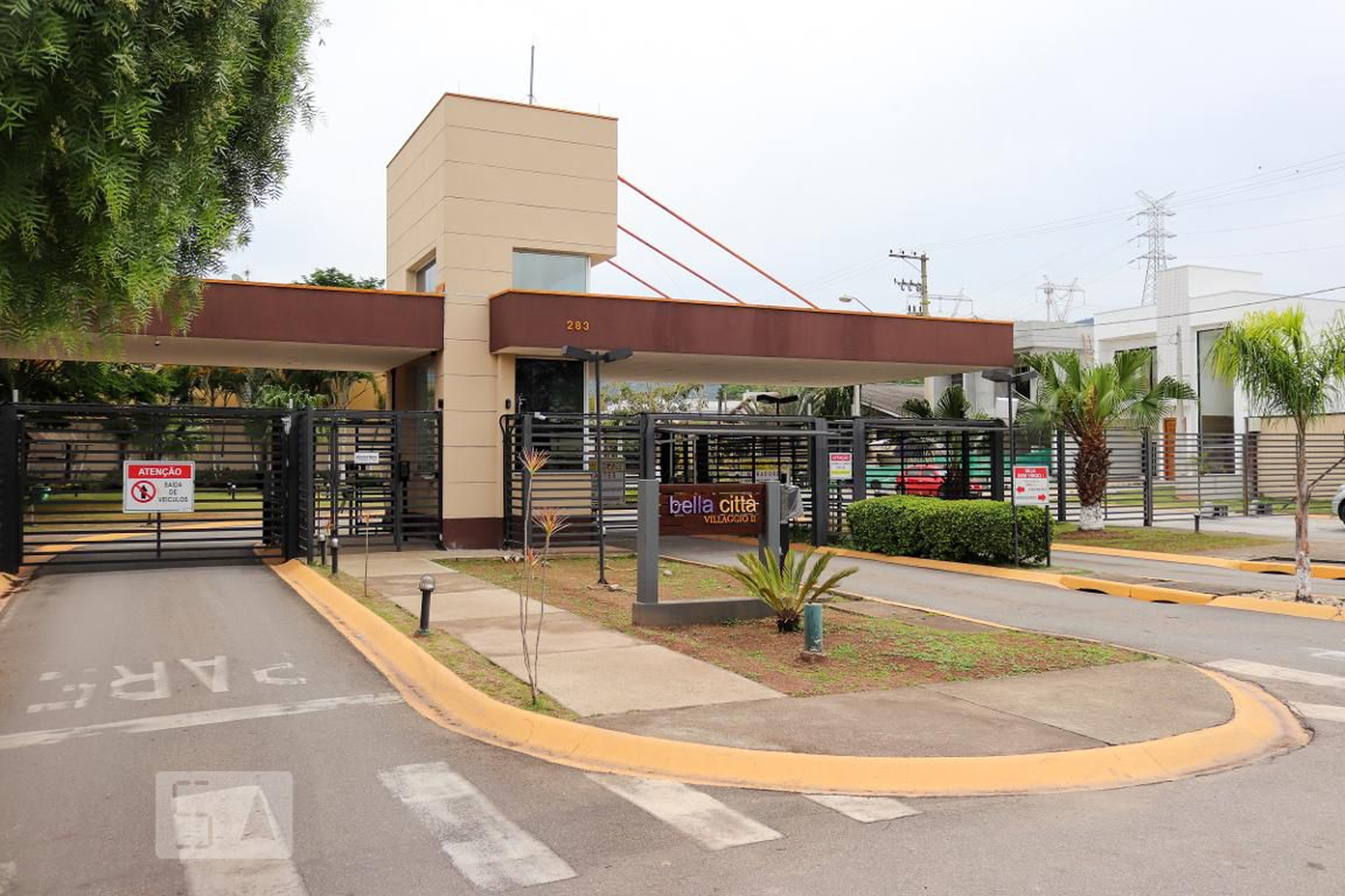 Fachada Condomínio em Avenida Expedicionário José Barca, 283