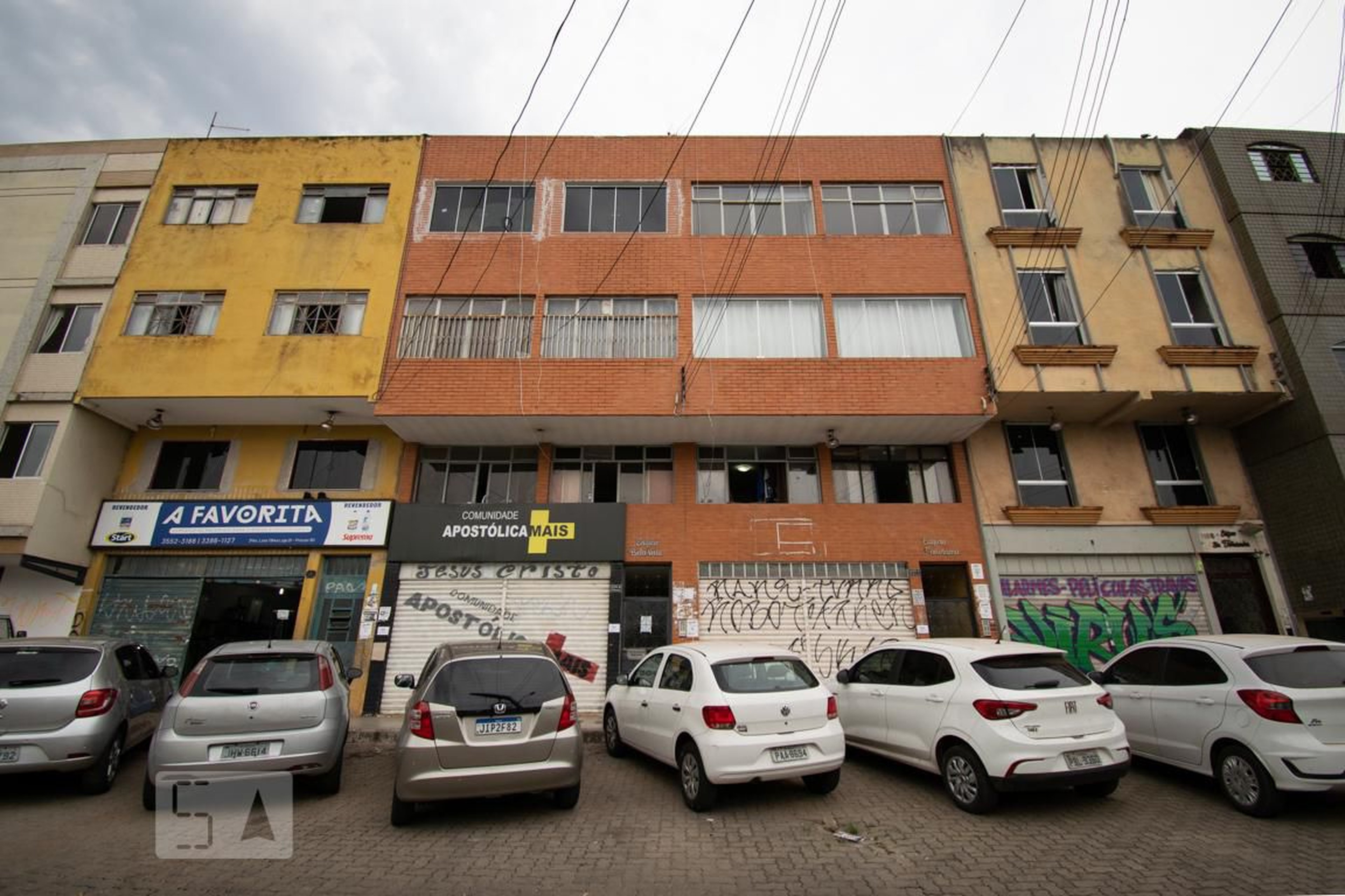 Fachada Condomínio em 3ª Avenida, sala 3