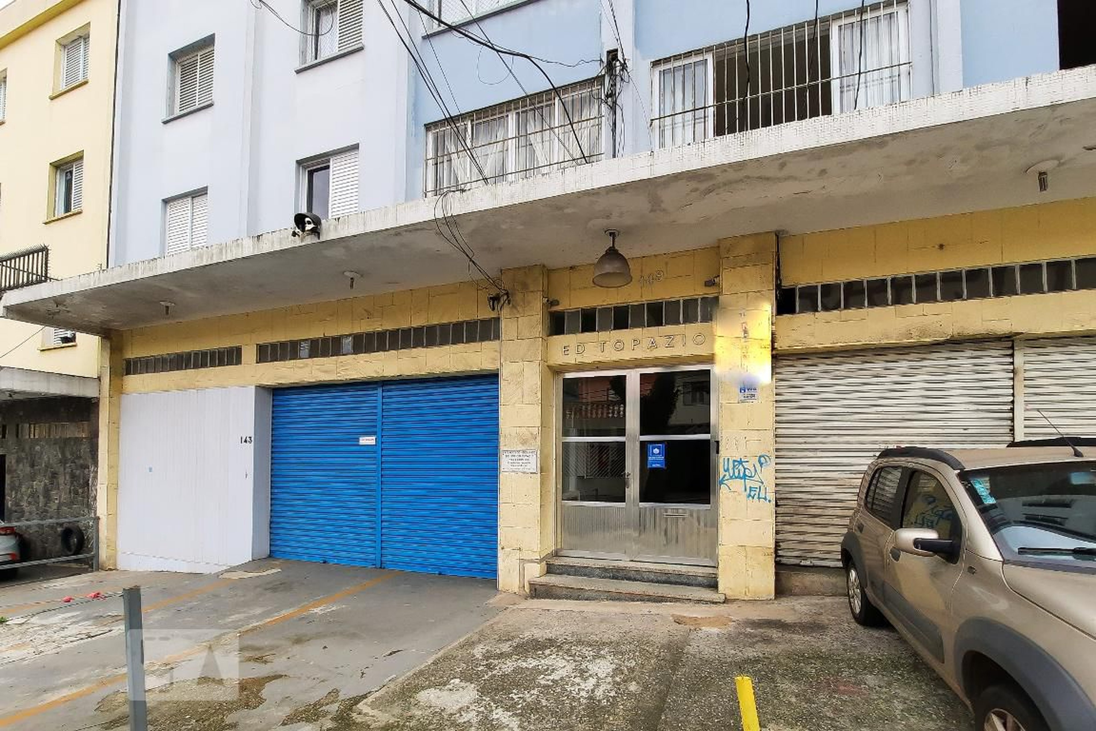 Fachada do Condomínio Edifício Topazio