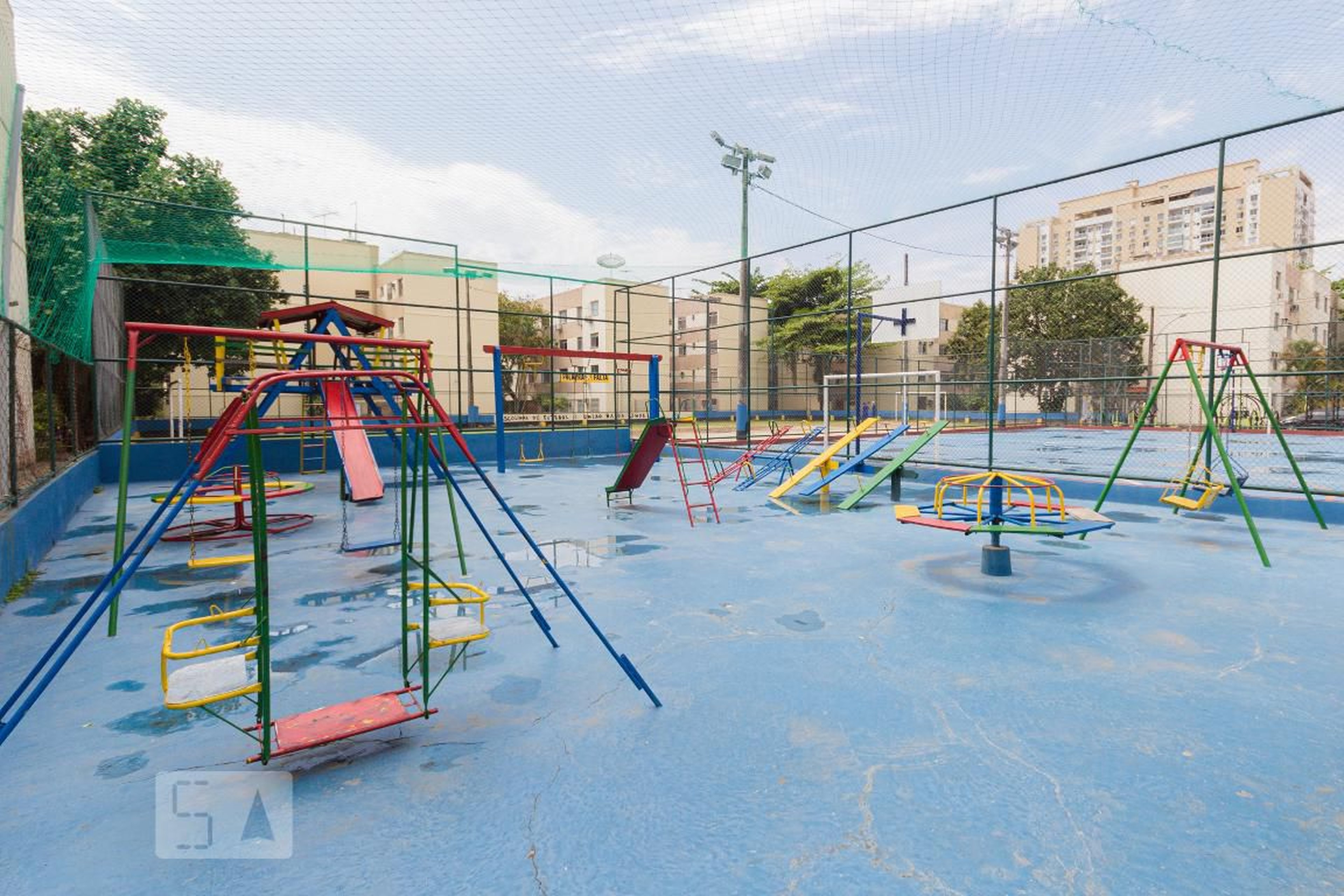 Parquinho - Village Barra Linda