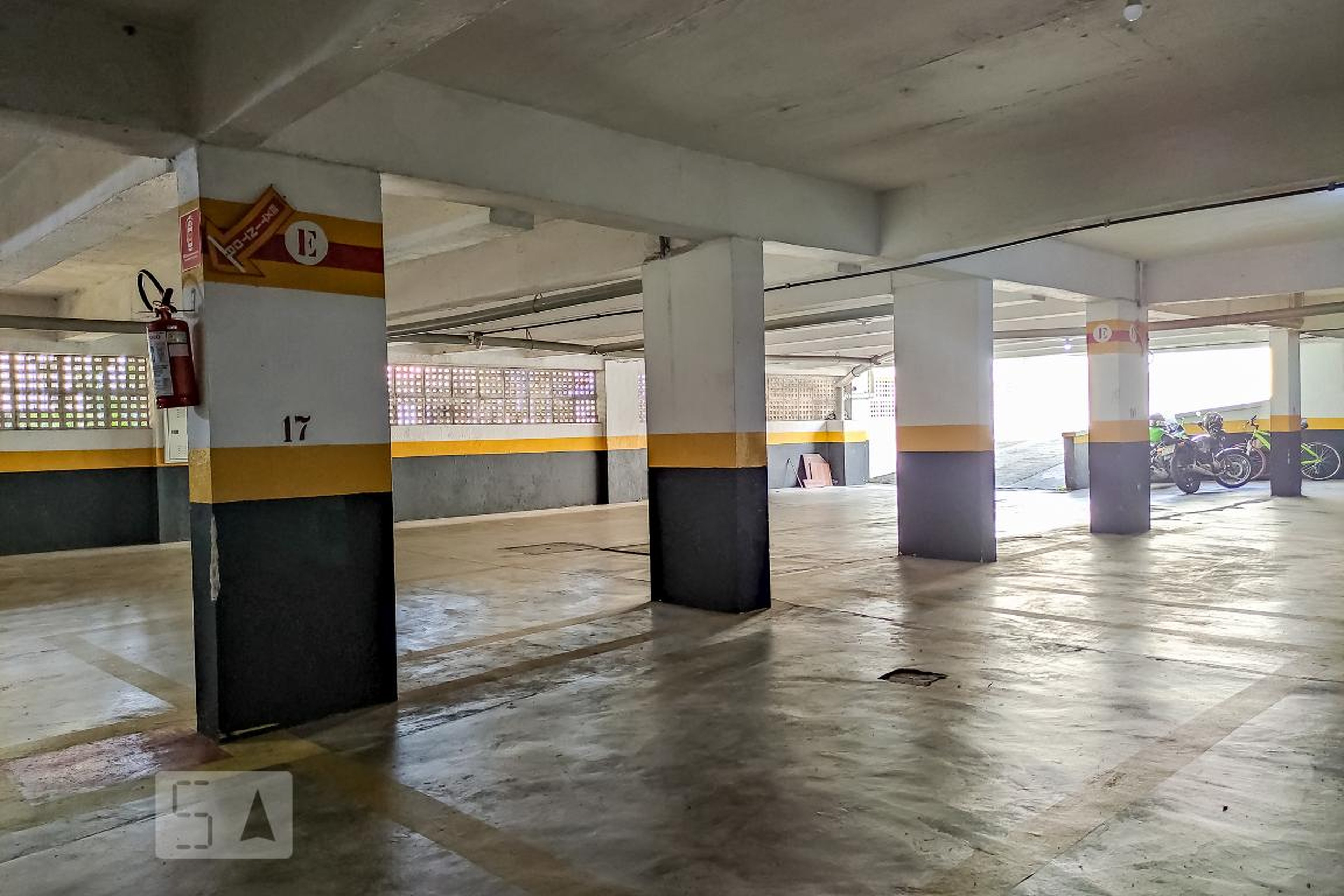 Estacionamento - Número 27