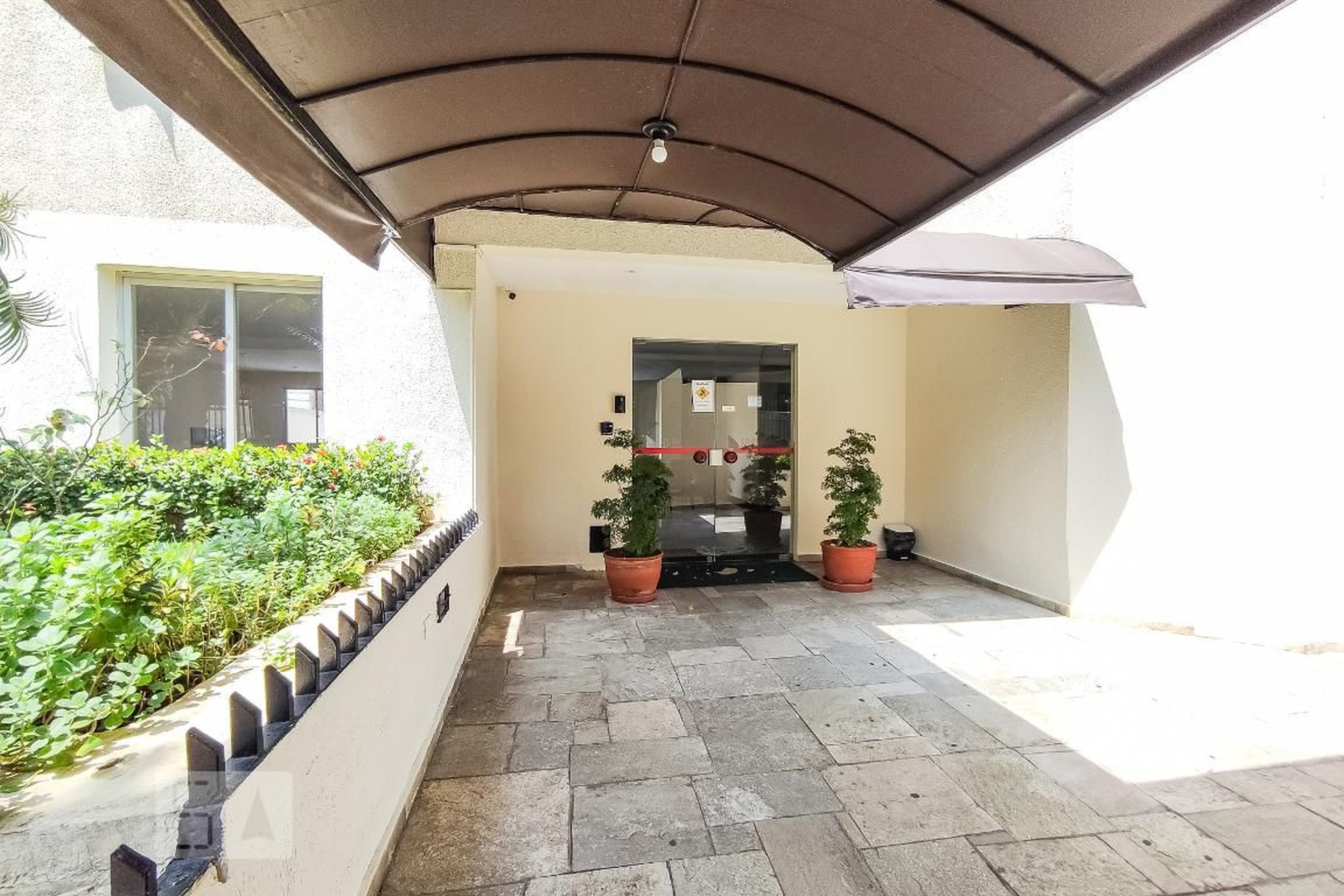 Entrada - Número 27