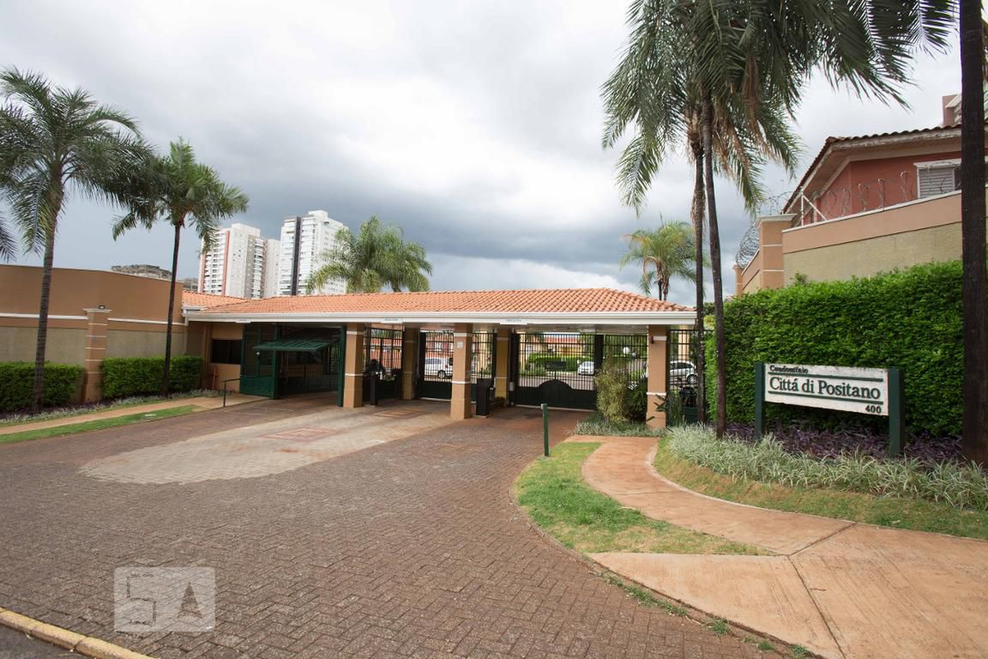 Fachada do condomínio Condomínio Citta Di Positano