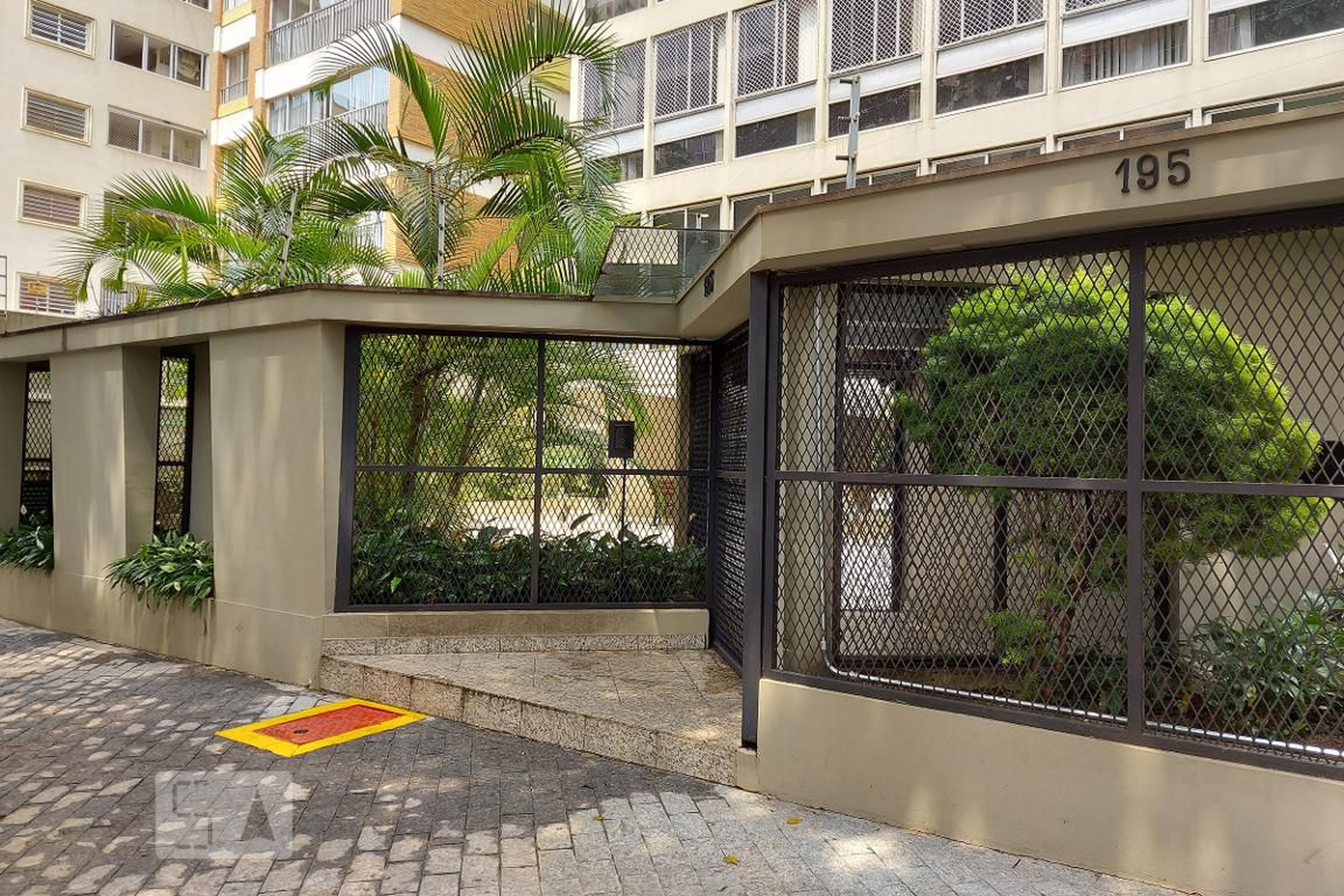 Fachada Condomínio Barão de Pirapitingui