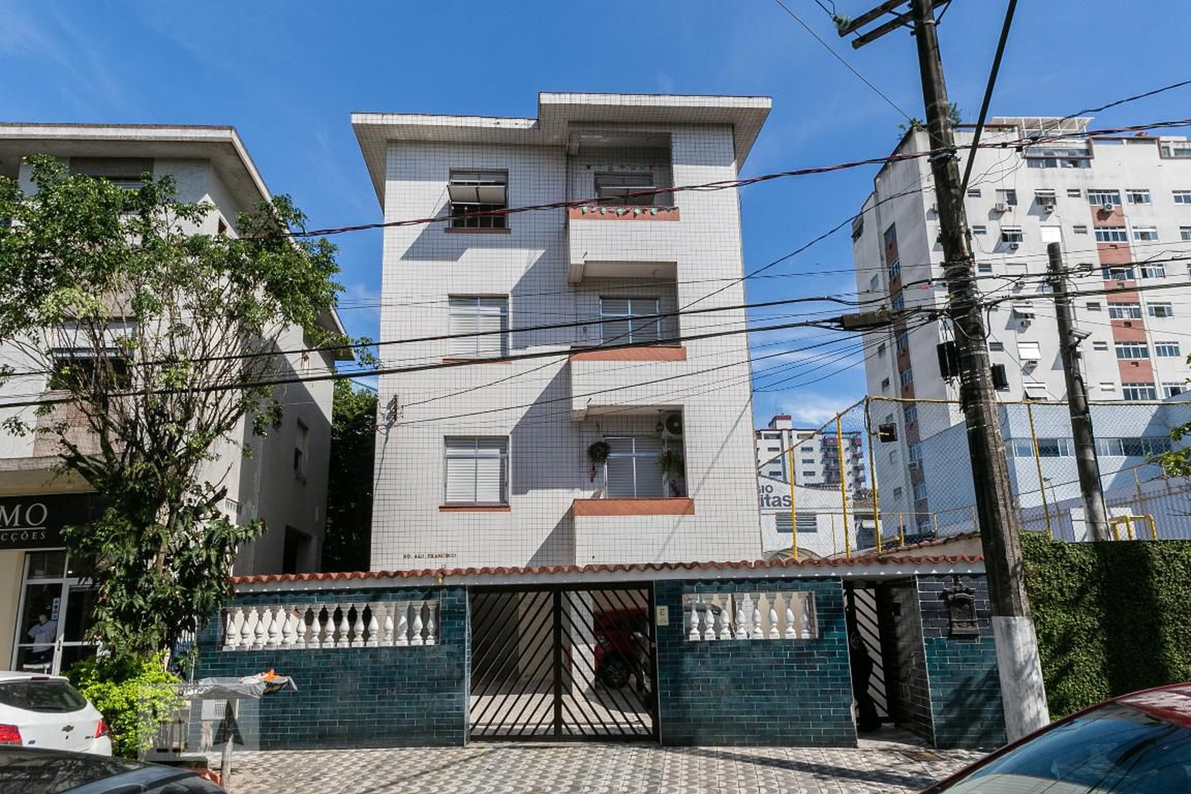 Fachada Condomínio em Rua Venâncio José Lisboa, 12