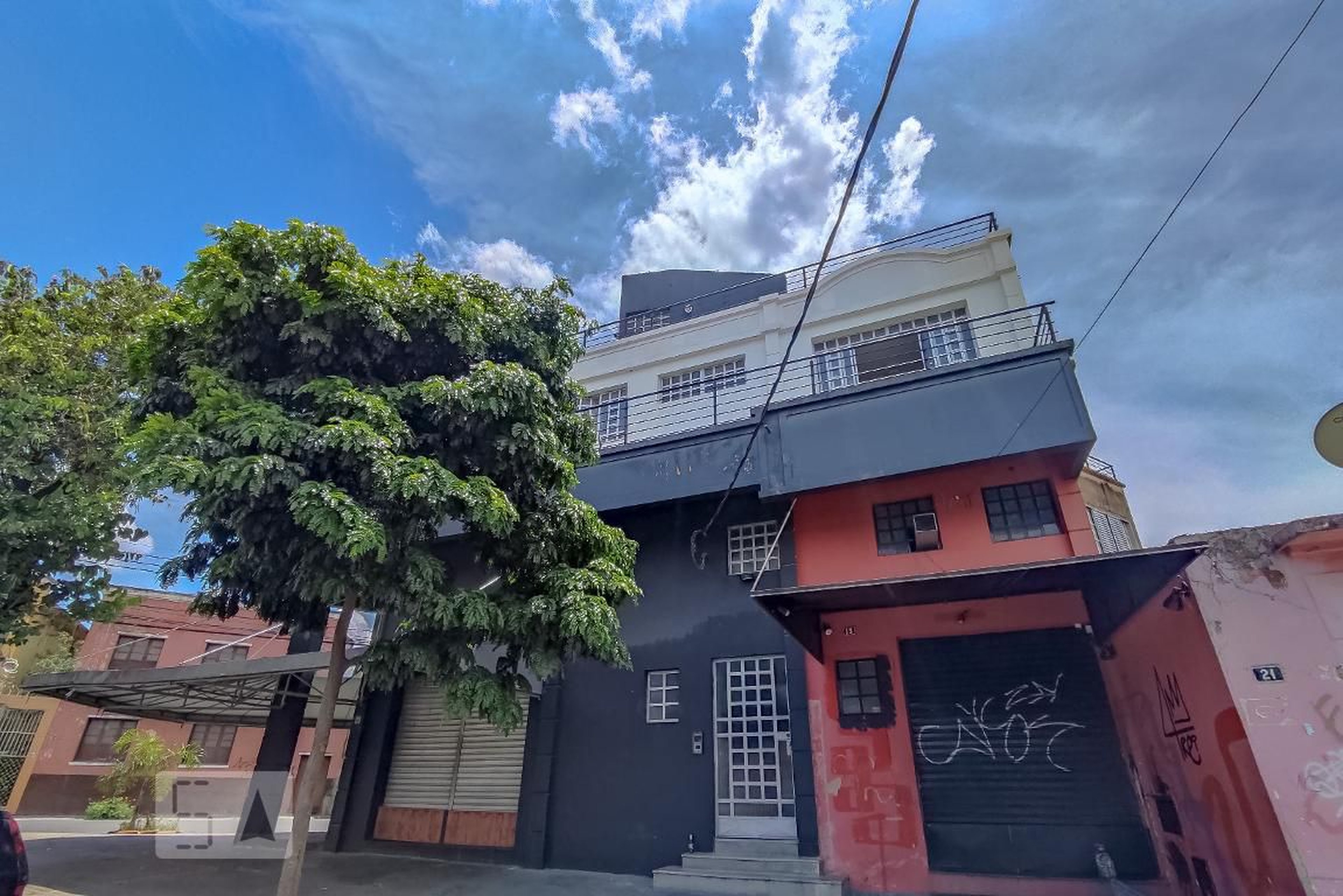 Fachada Condomínio em Rua Bom Despacho, 11