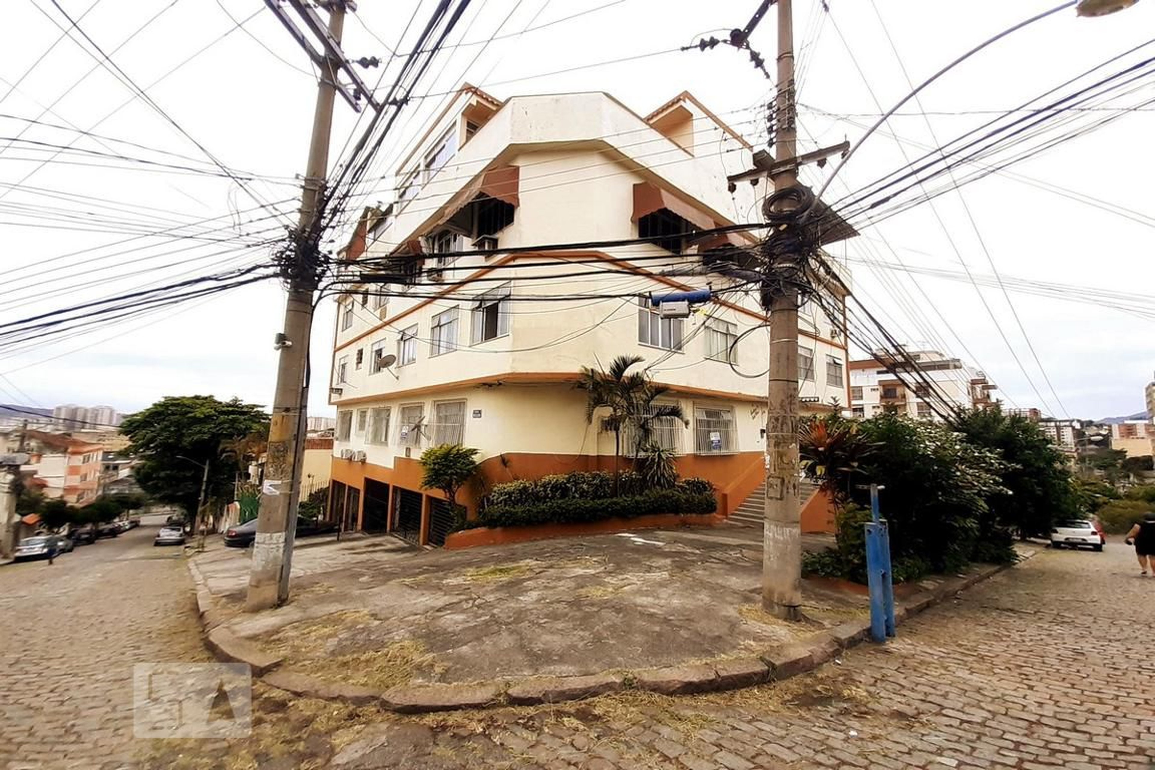 Fachada Condomínio em Rua Paulo Silva Araújo, 276