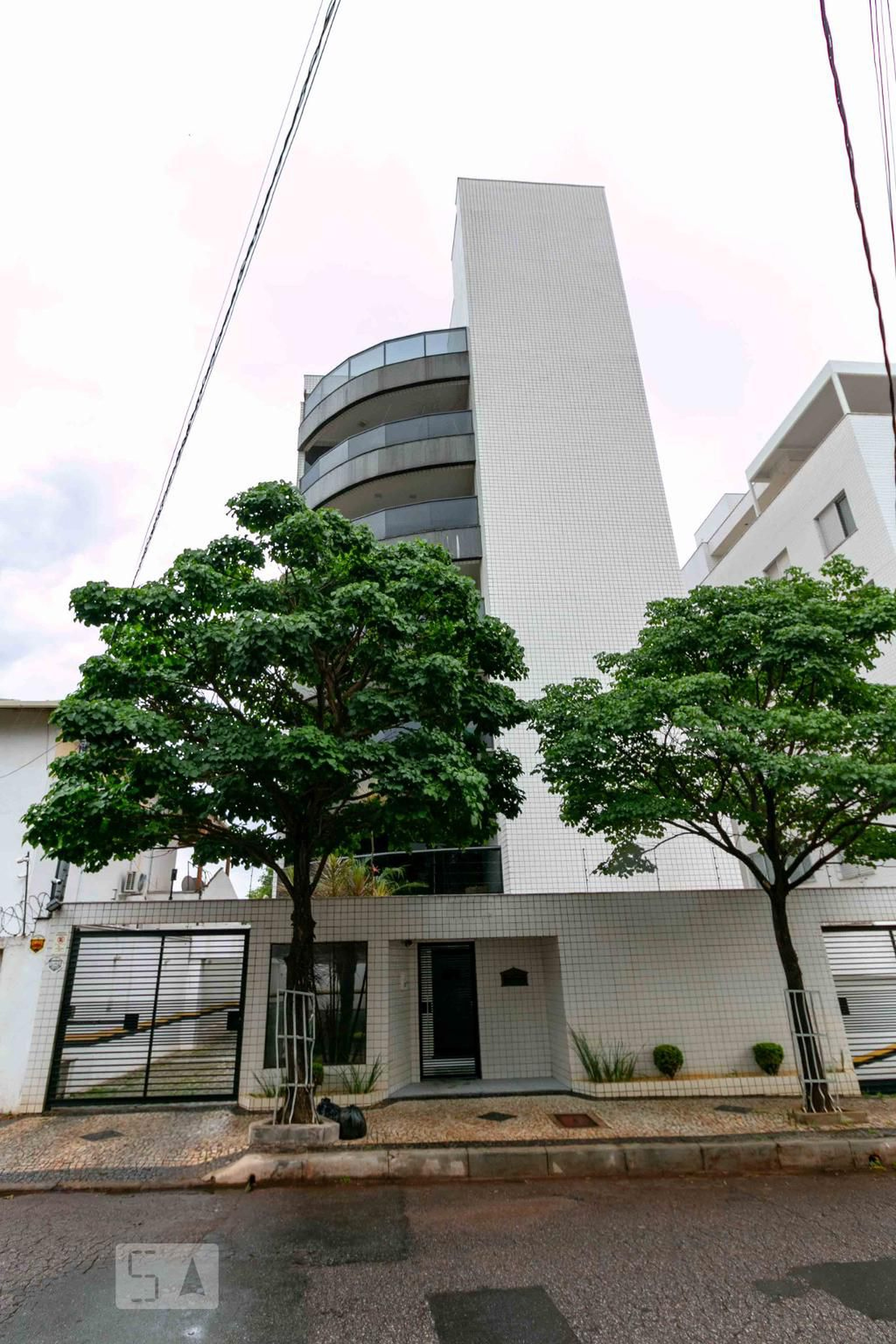 Fachada Condomínio em Rua Castelo de Lisboa, 1020