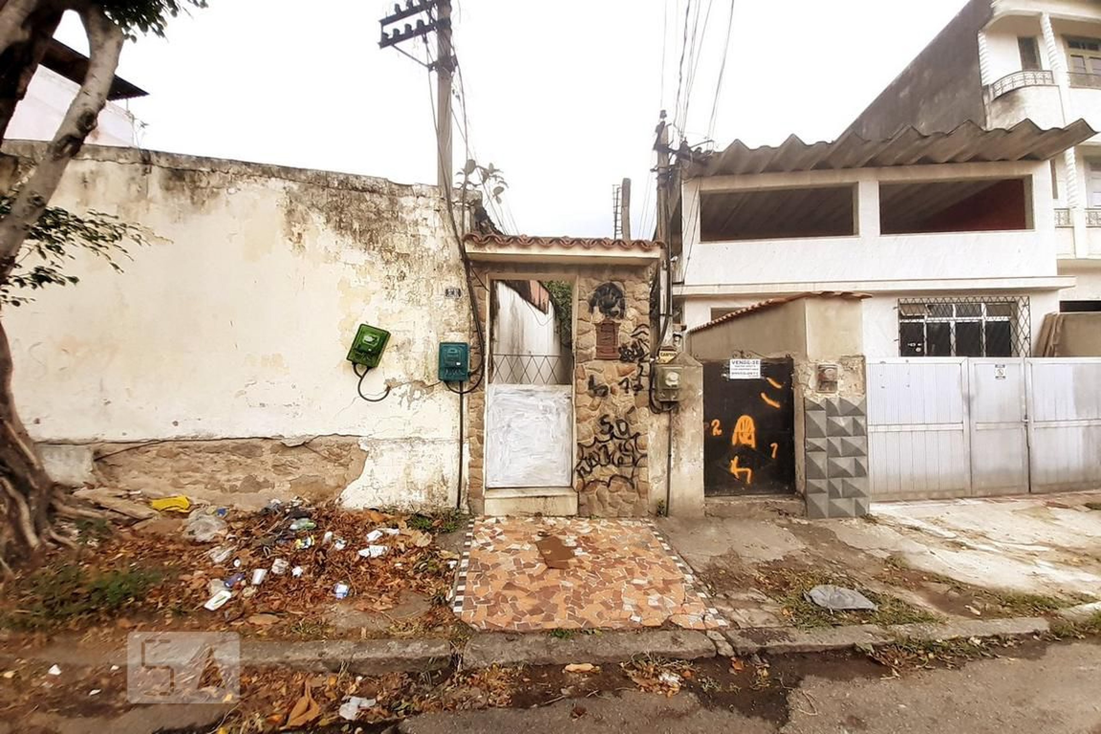 Fachada Condomínio em Rua Oscar, 51