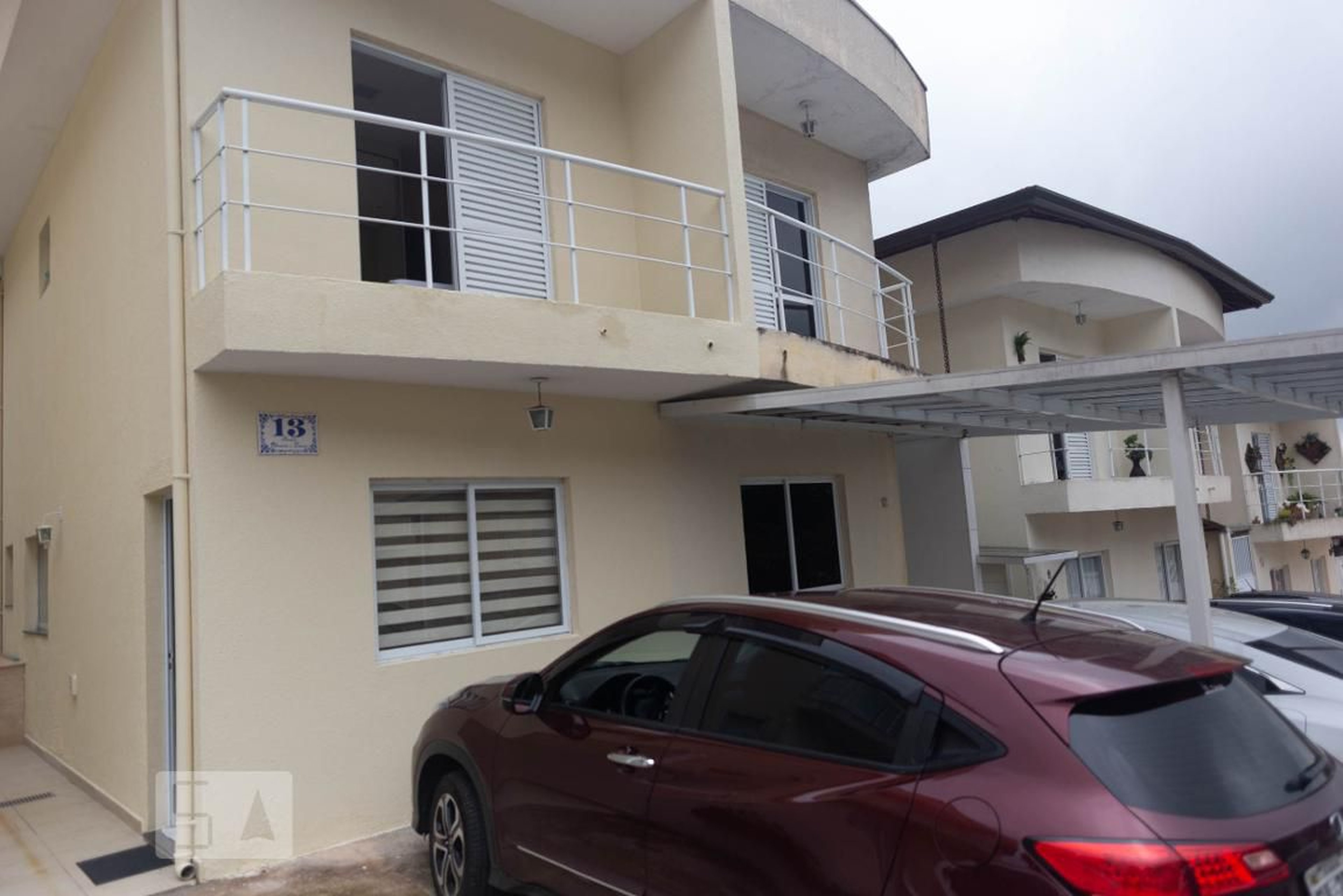 Fachada Condomínio em Rua Maracatú, 475