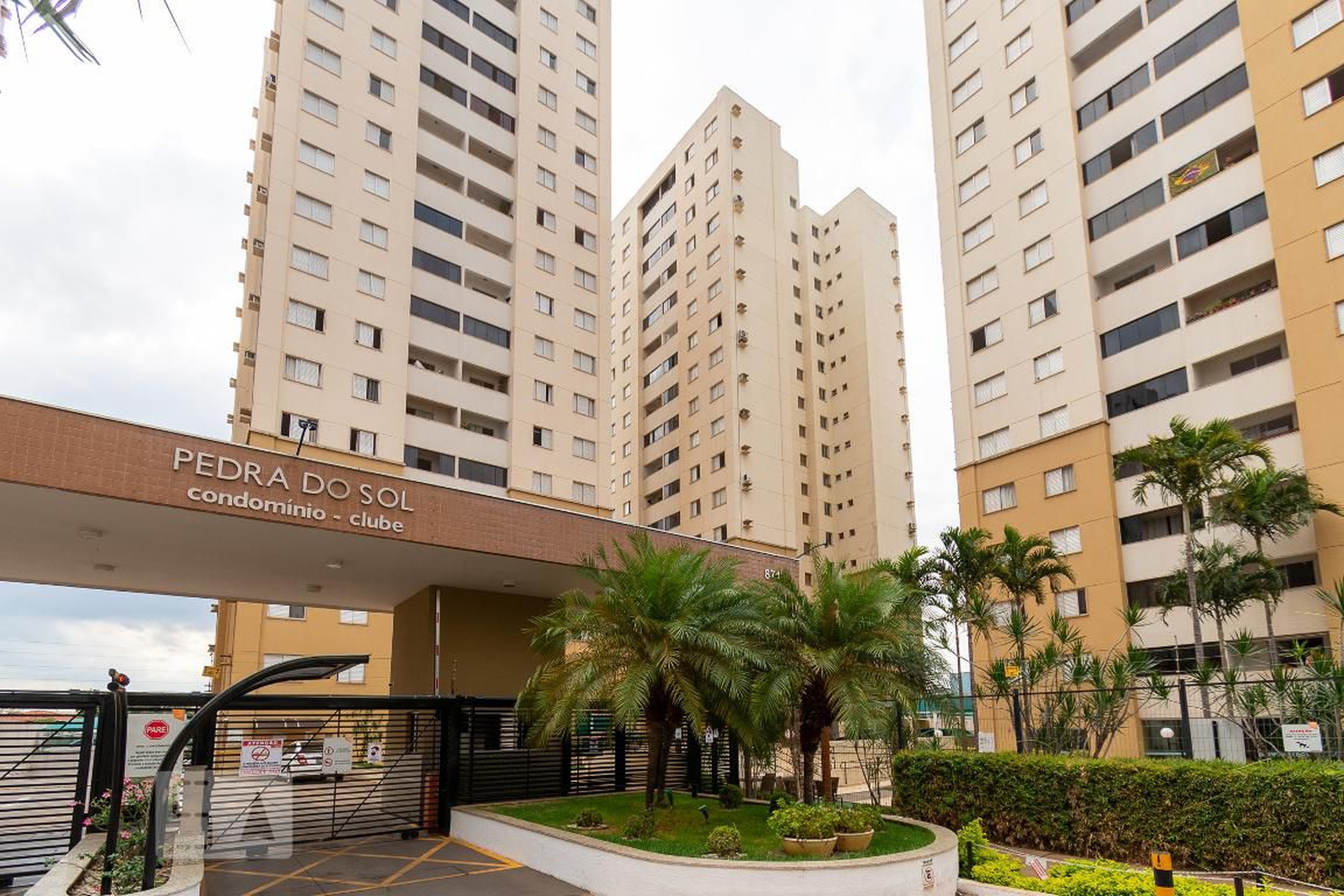 Fachada Condomínio Pedra do Sol
