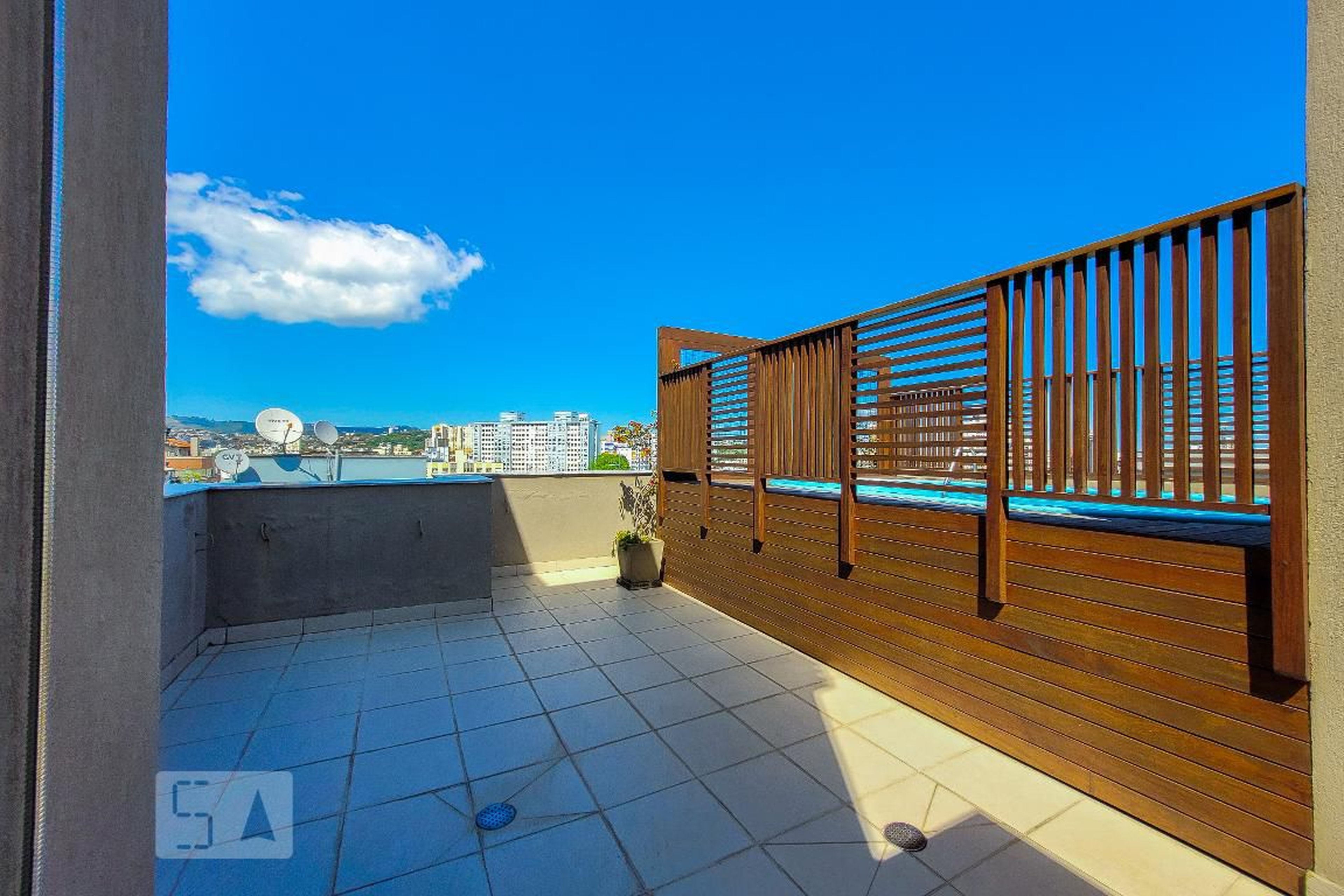 Piscina - Edifício Residencial Ticiano