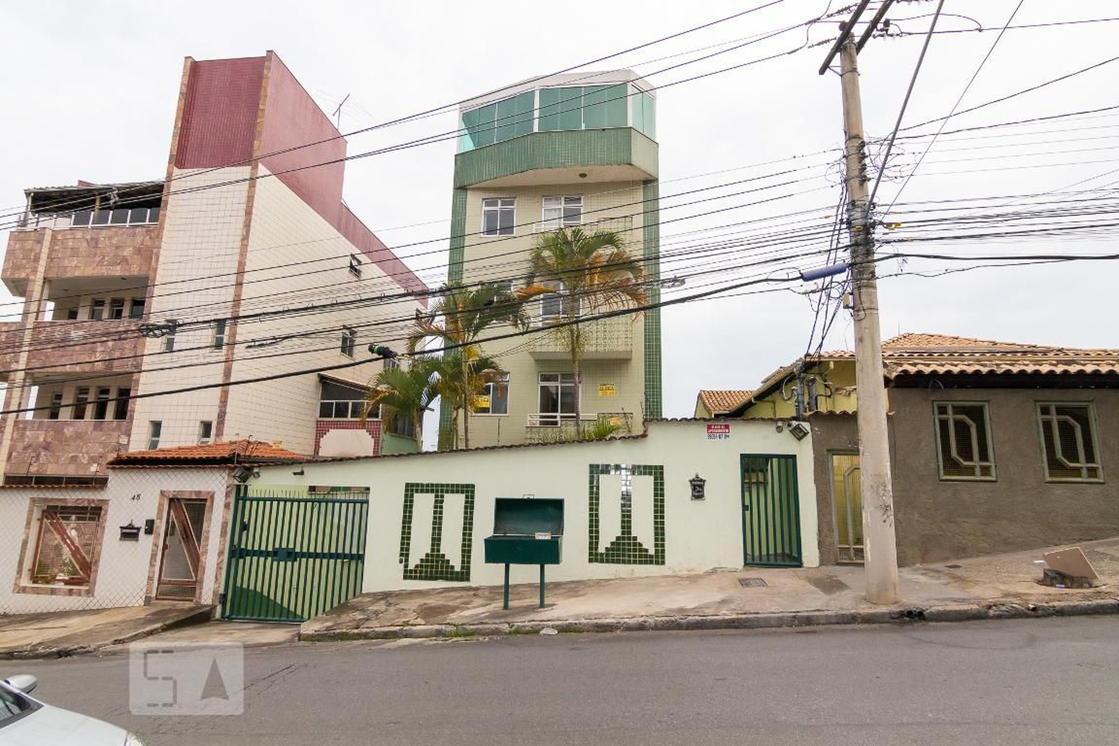 fachada Condomínio em Rua Haia, 61