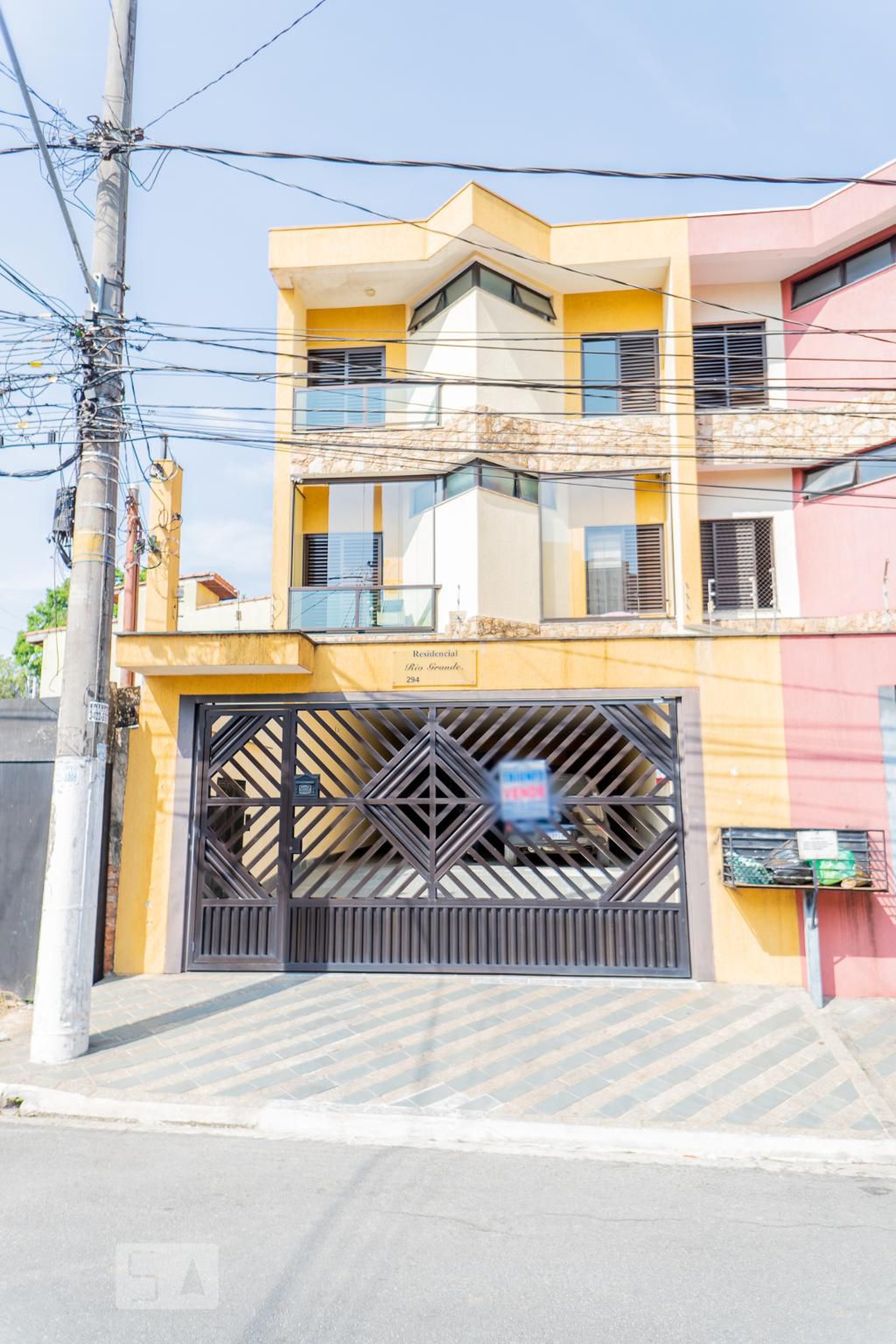 Fachada Condomínio em Rua Rio Grande, 294