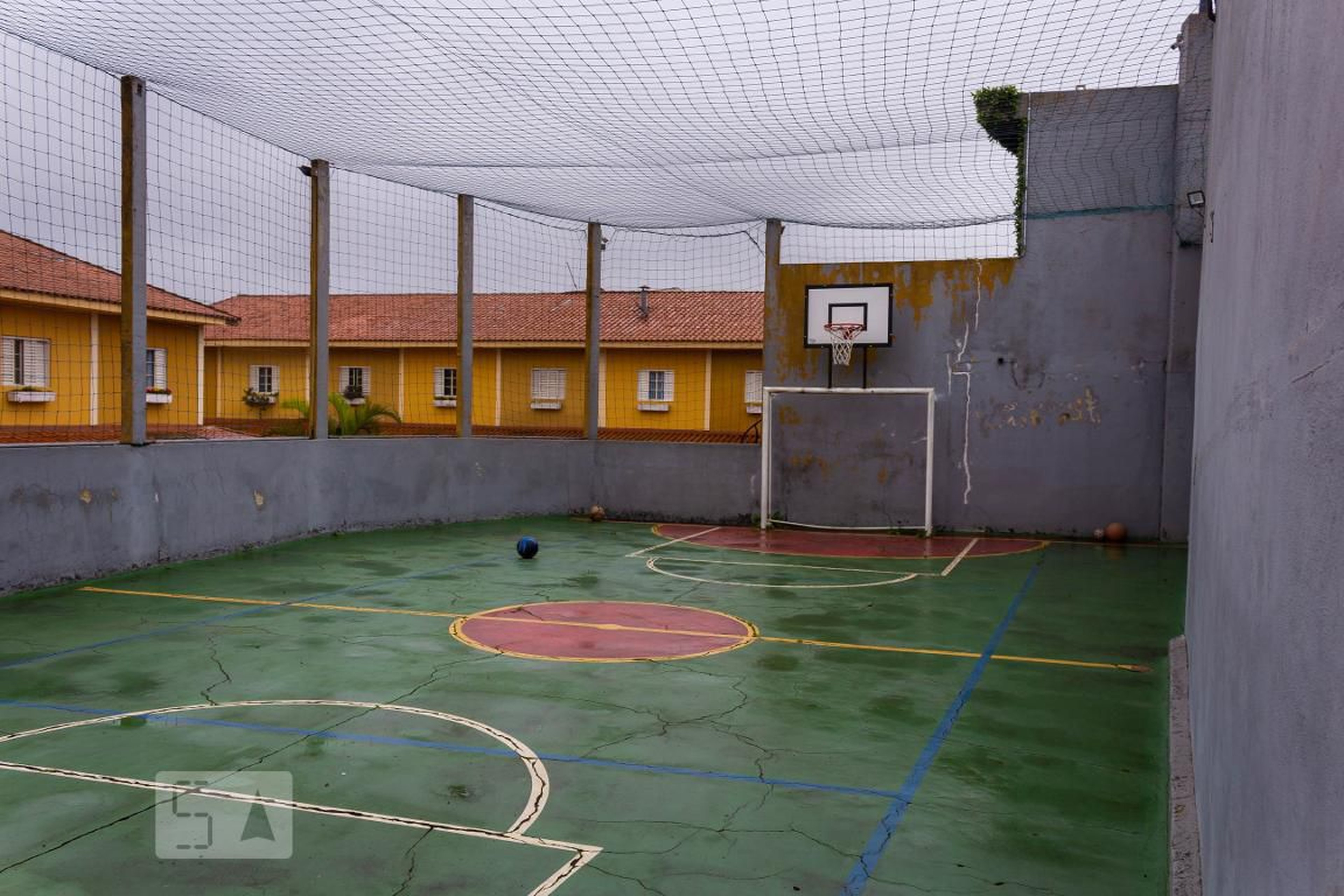 Quadra esportiva - Resistência dos Pinheiros