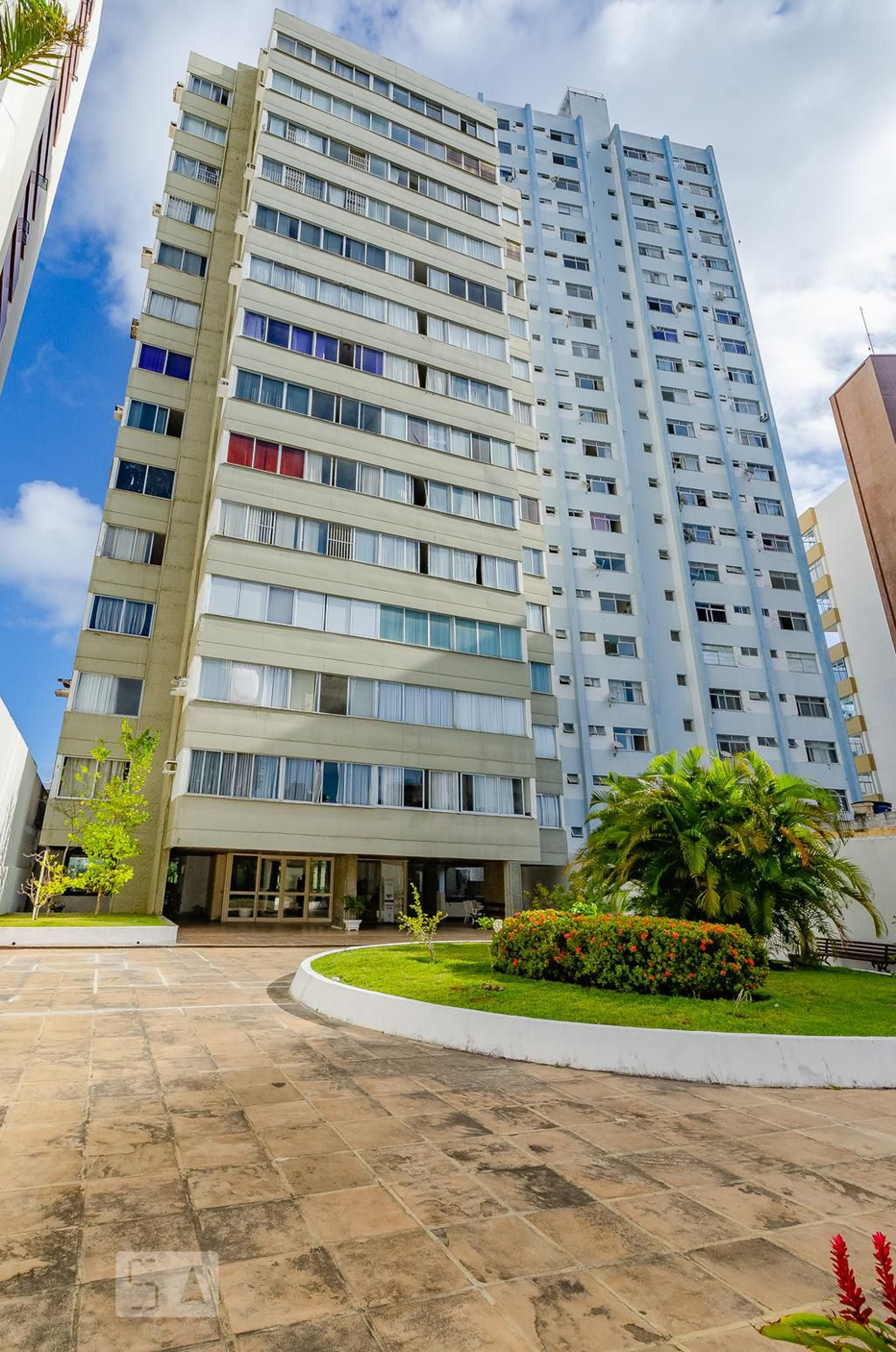 Fachada do Condomínio Edifício Vivendas do Mar