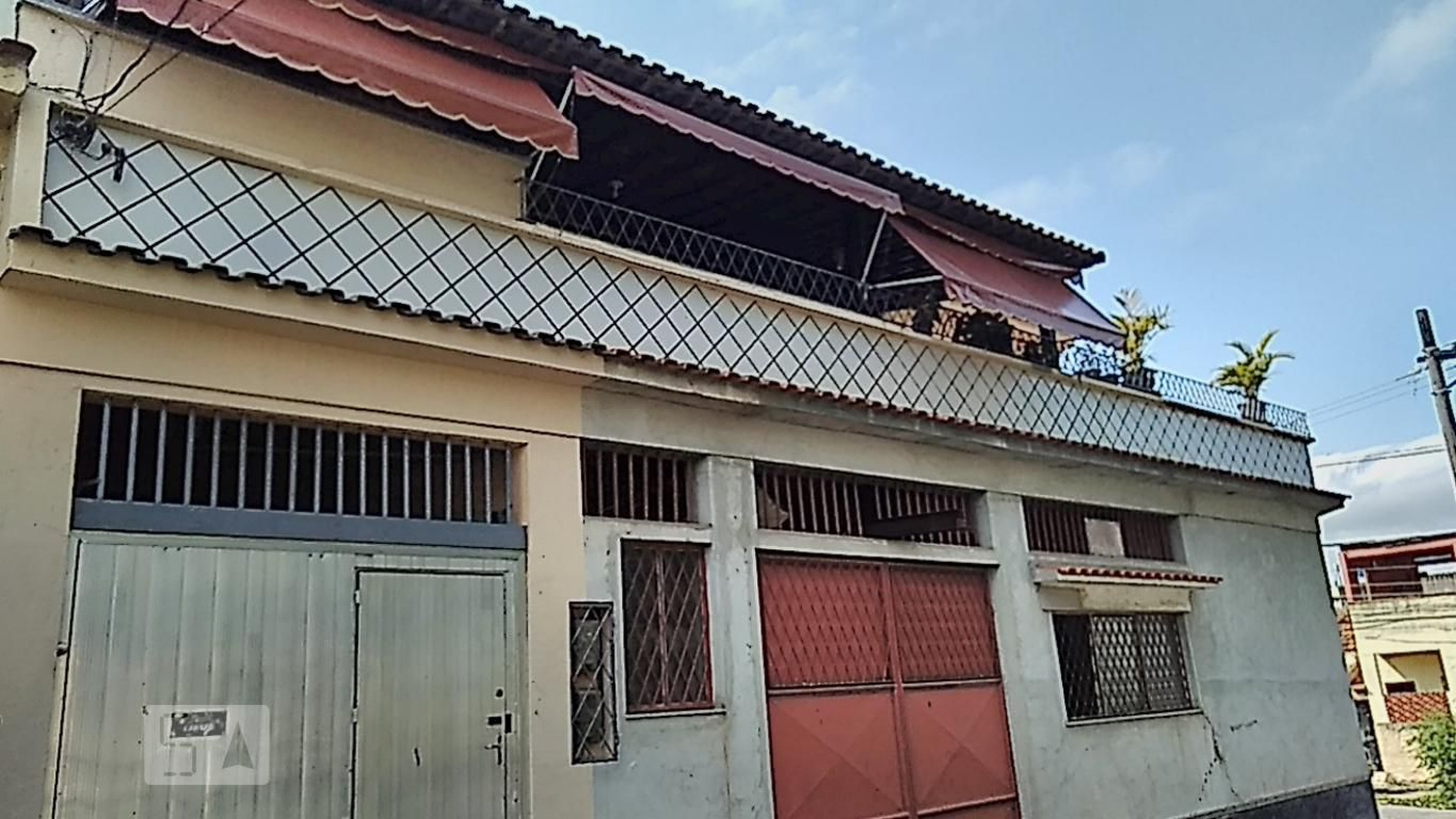 Fachada Condomínio em Rua Aurélio Garcindo, 351