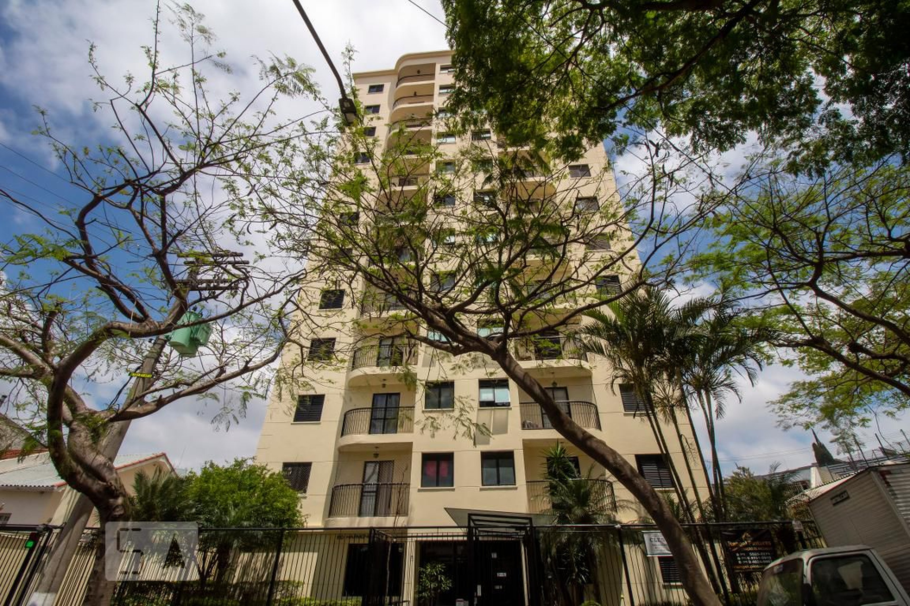 Fachada Condomínio em Rua Mucuri, 60