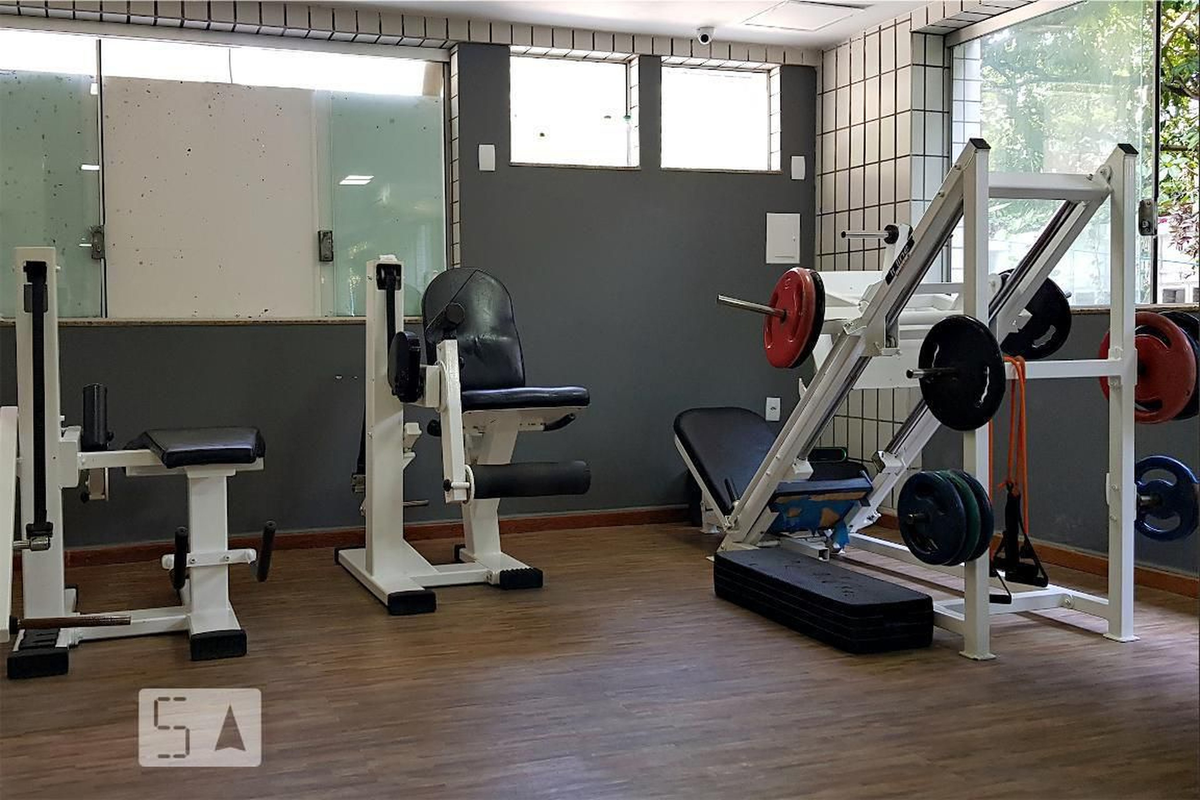 Academia - Barra Golden